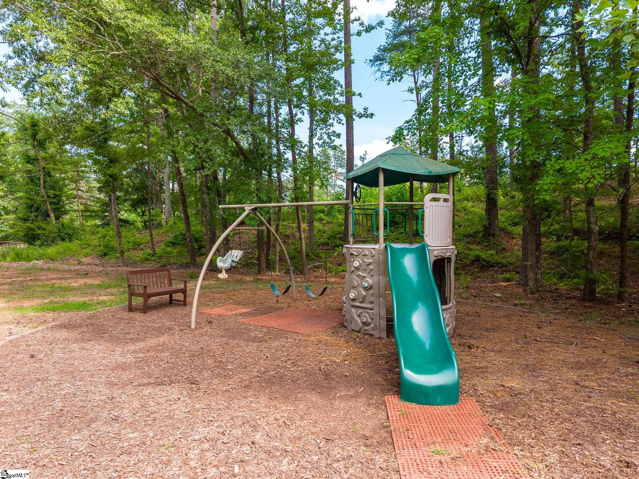 223 Hillsboro Trace Spartanburg, SC 26301