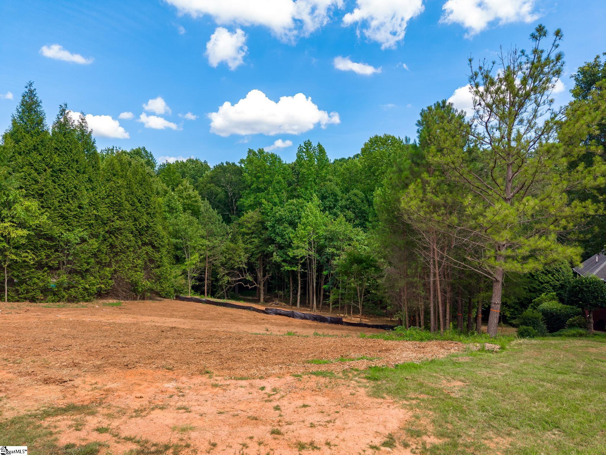 223 Hillsboro Trace Spartanburg, SC 26301