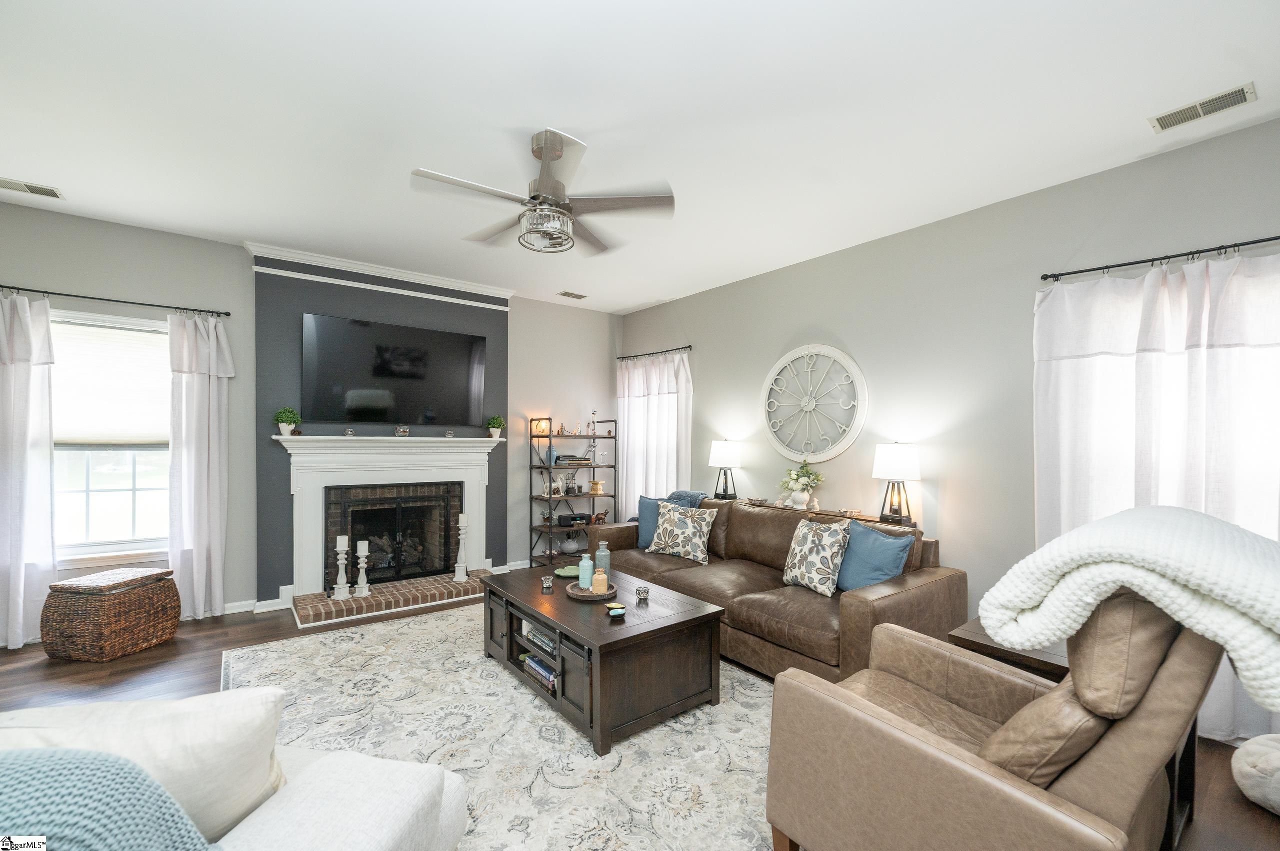 31 Willow Oak Court Simpsonville, SC 29681