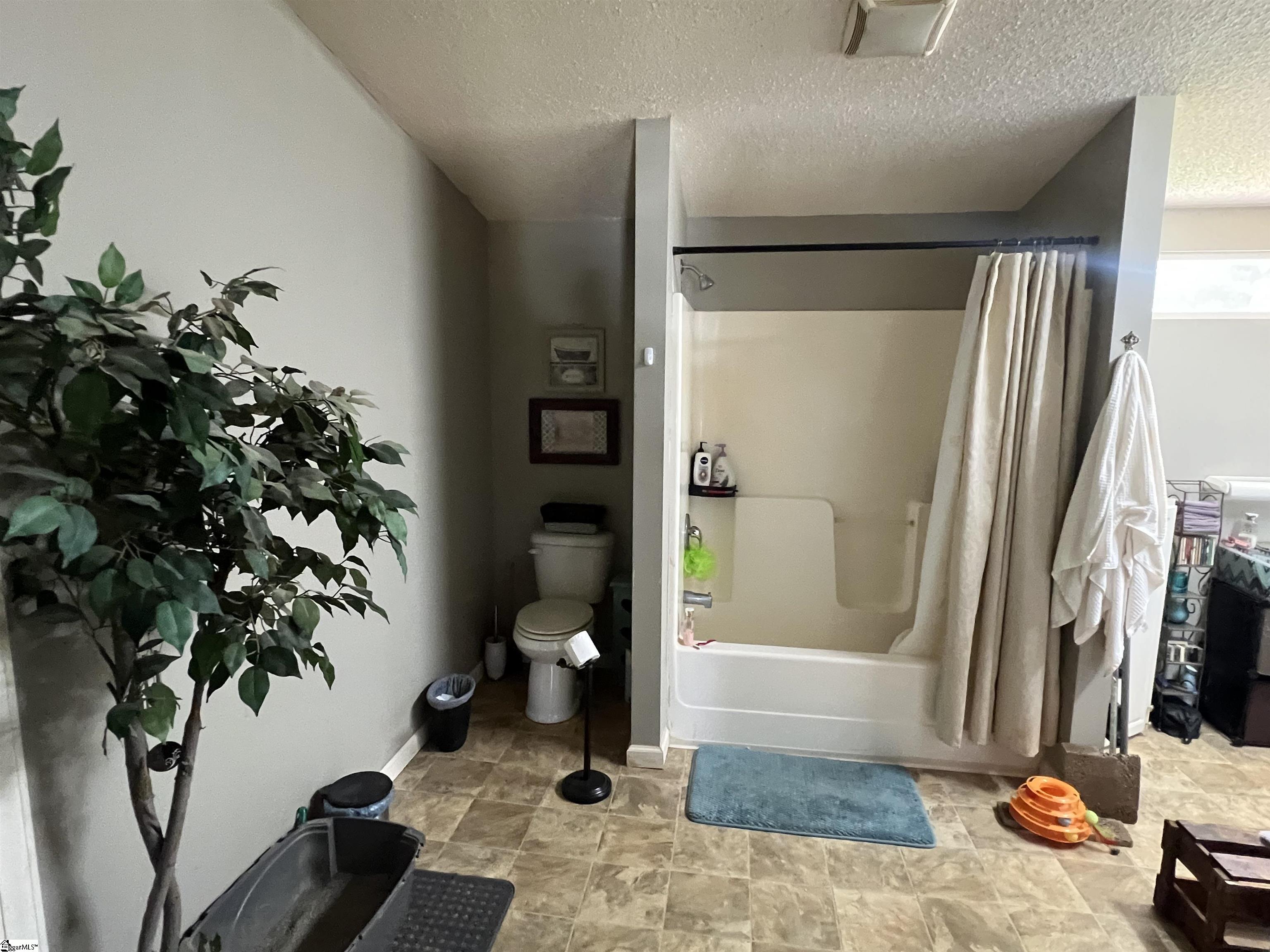 11444 Highway Cross Hill, SC 29332