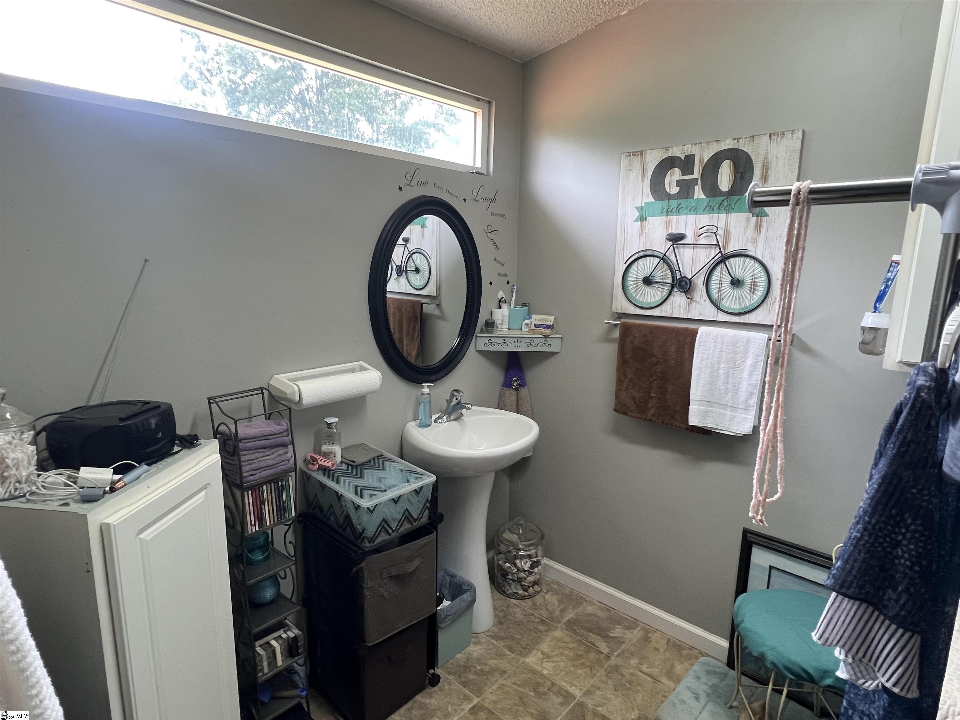 11444 Highway Cross Hill, SC 29332