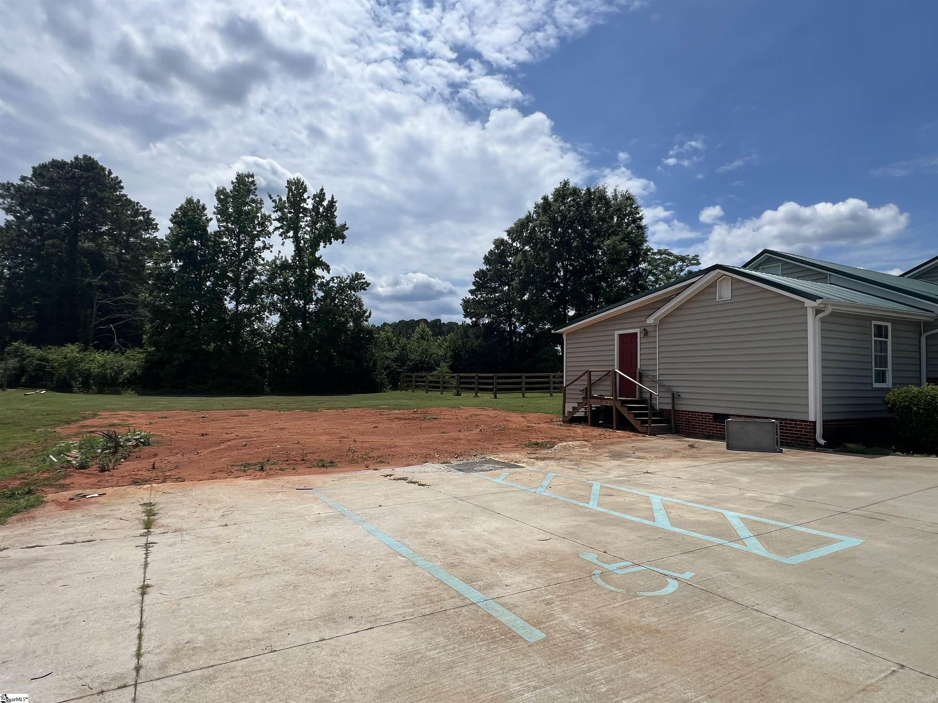 11444 Highway Cross Hill, SC 29332