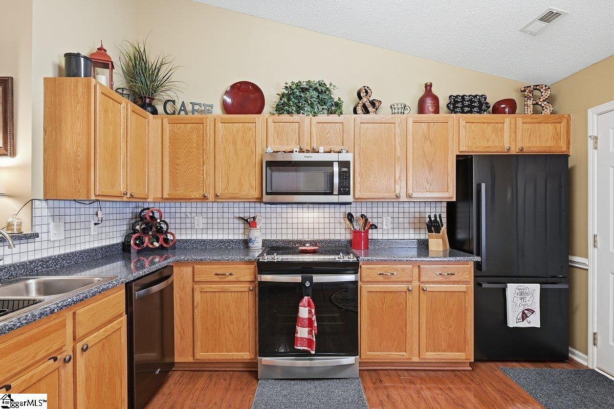 205 Garfield Lane Simpsonville, SC 29681