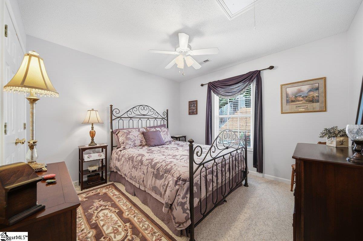 205 Garfield Lane Simpsonville, SC 29681
