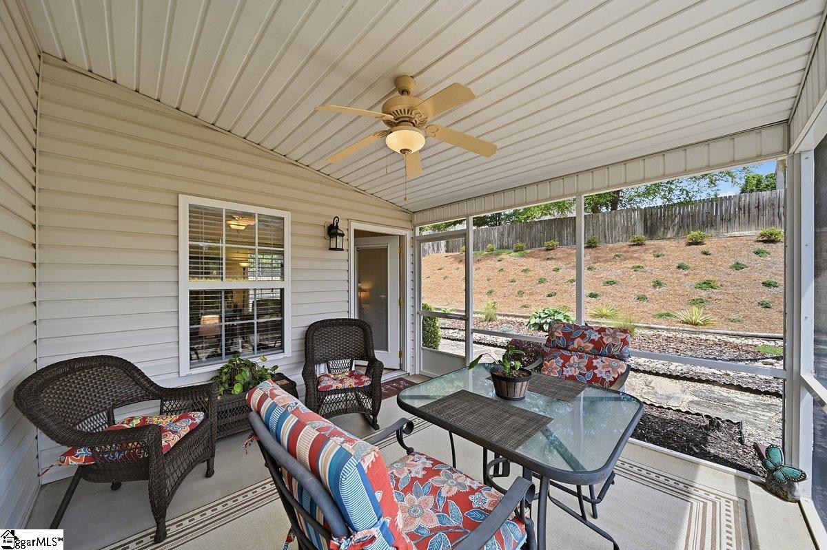 205 Garfield Lane Simpsonville, SC 29681