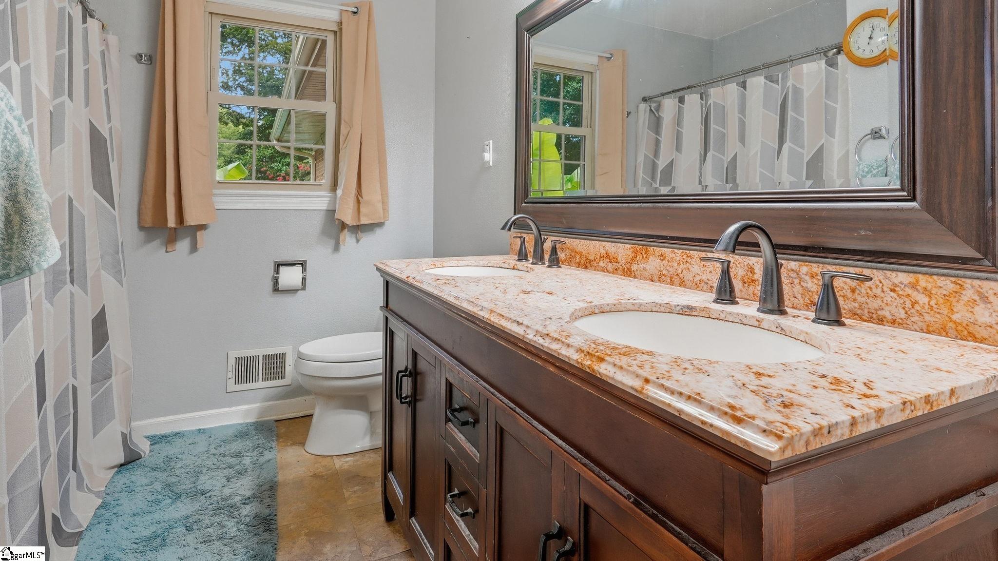 102 Palmetto Drive Simpsonville, SC 29681