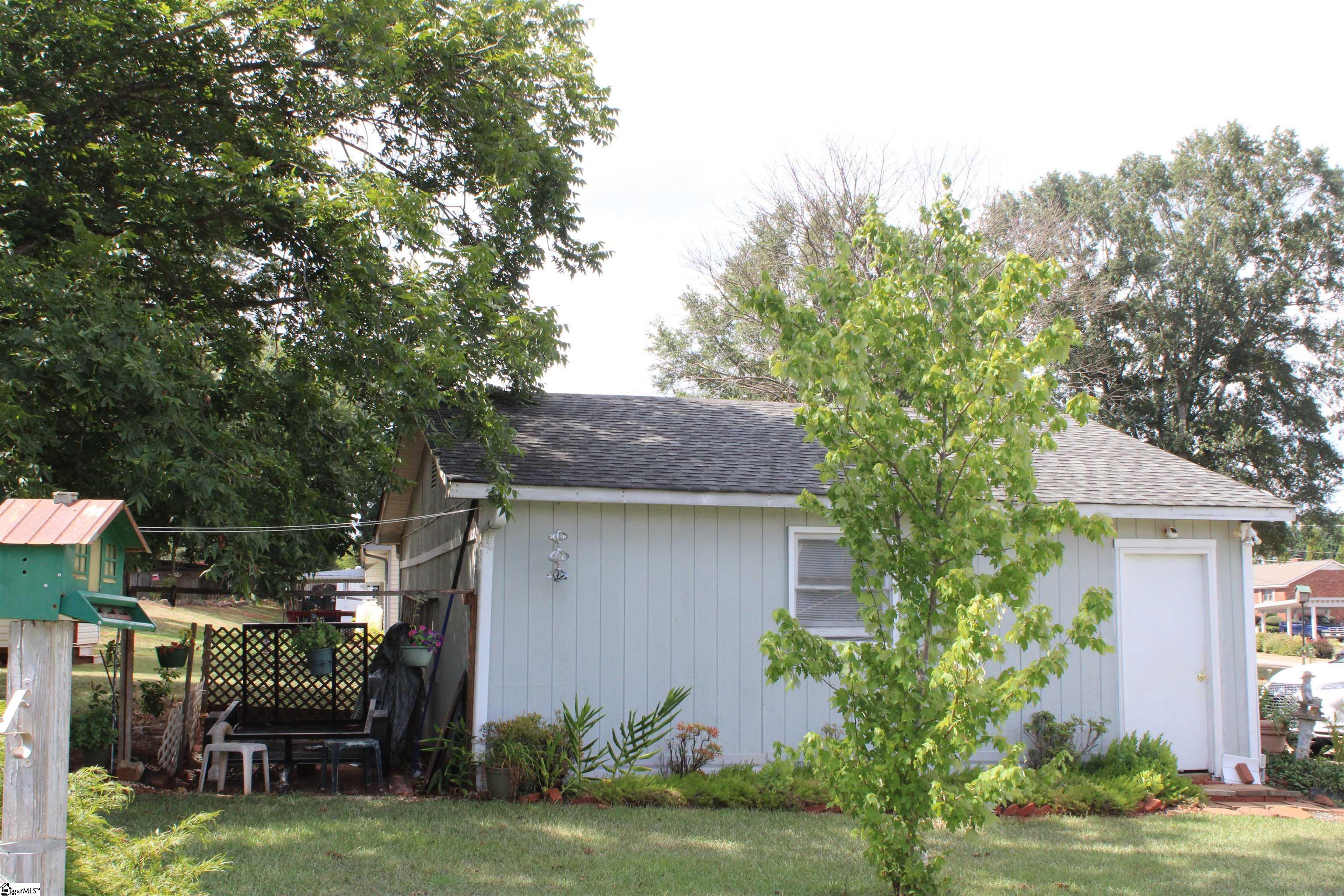 1170 Hanging Rock Road Boiling Springs, SC 29316