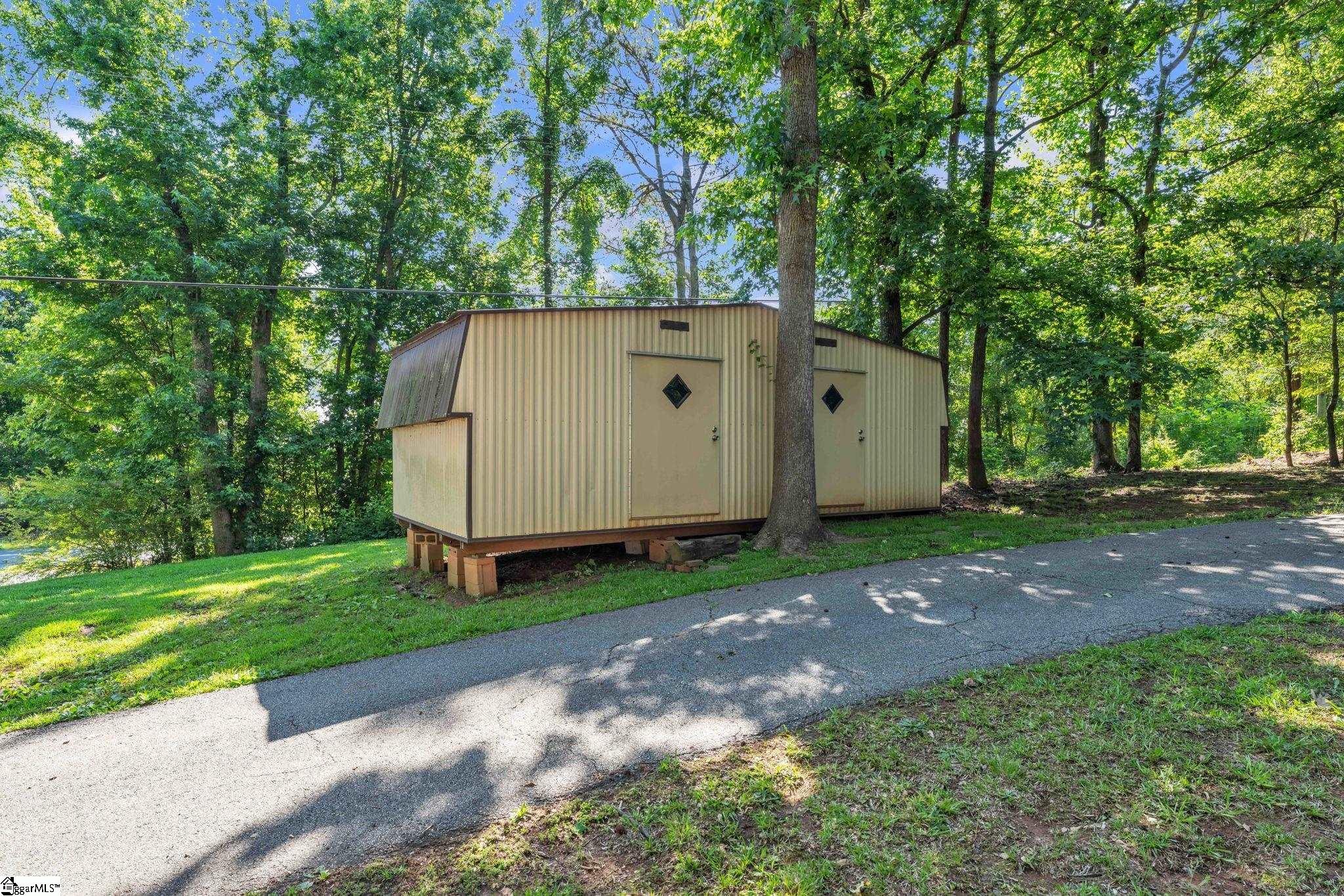 7401 Highway 24 Townville, SC 29689