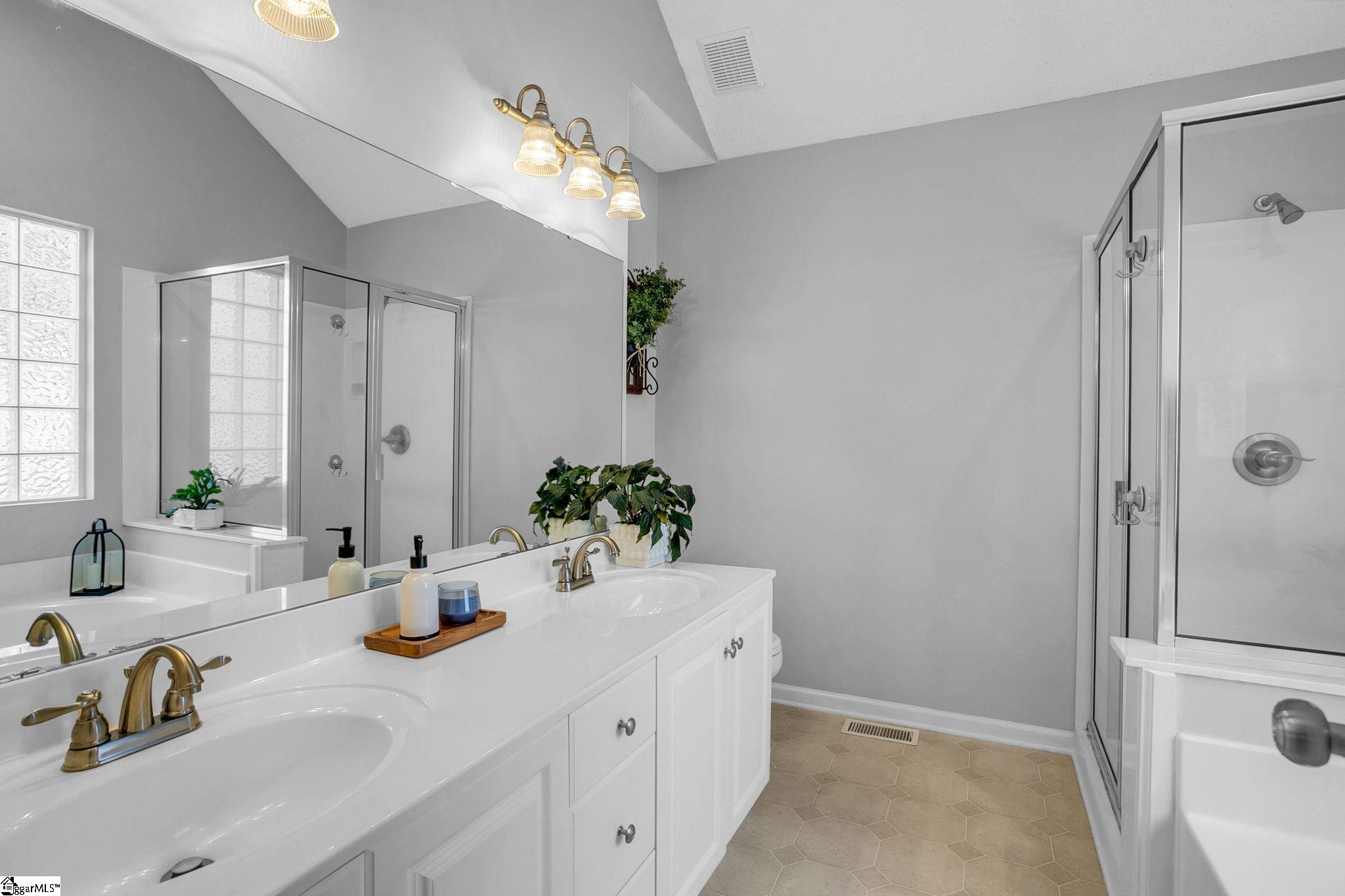 6 Kingsbury Way Greenville, SC 29617