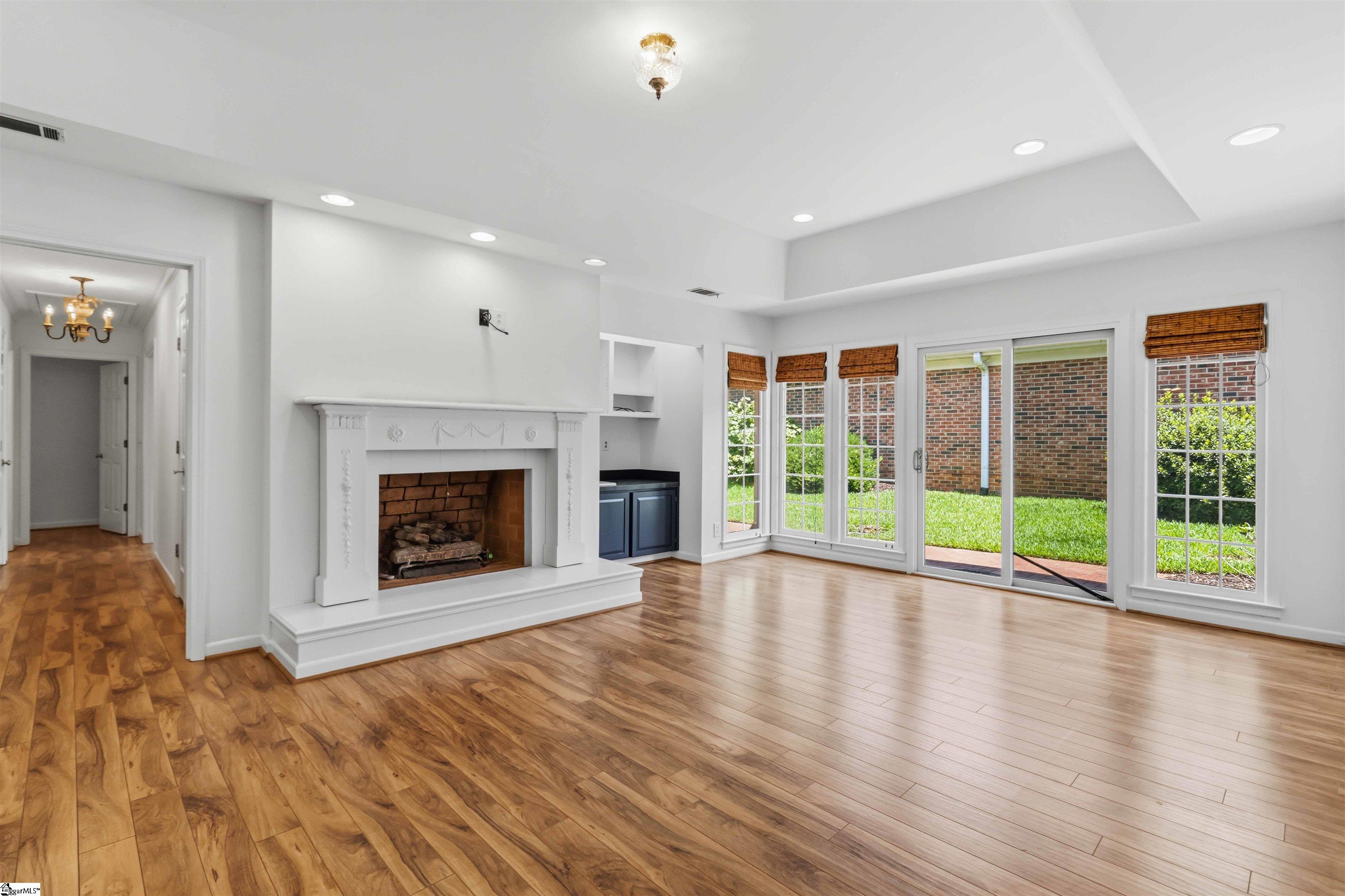 4 Parkins Place Greenville, SC 29607
