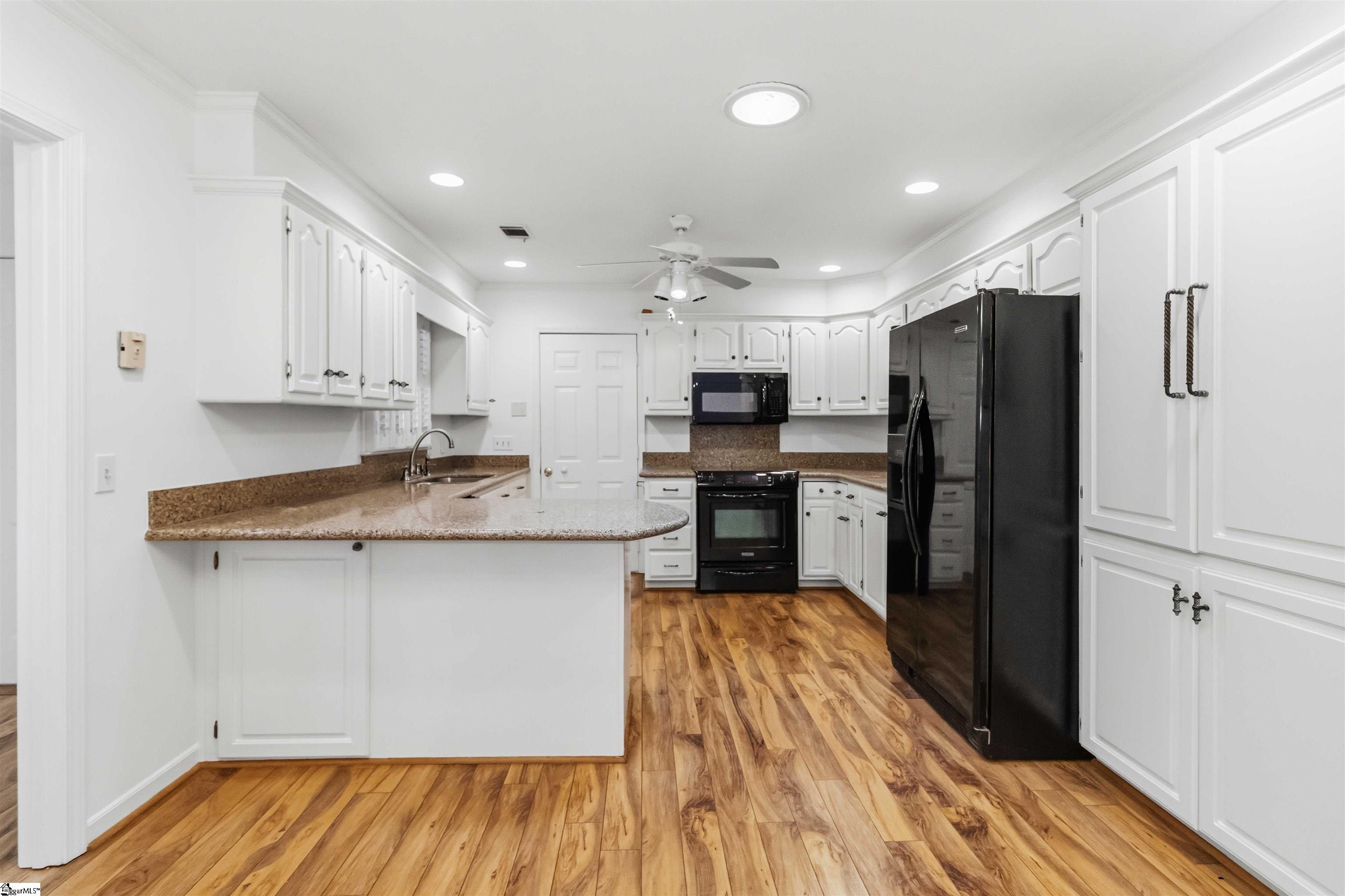 4 Parkins Place Greenville, SC 29607