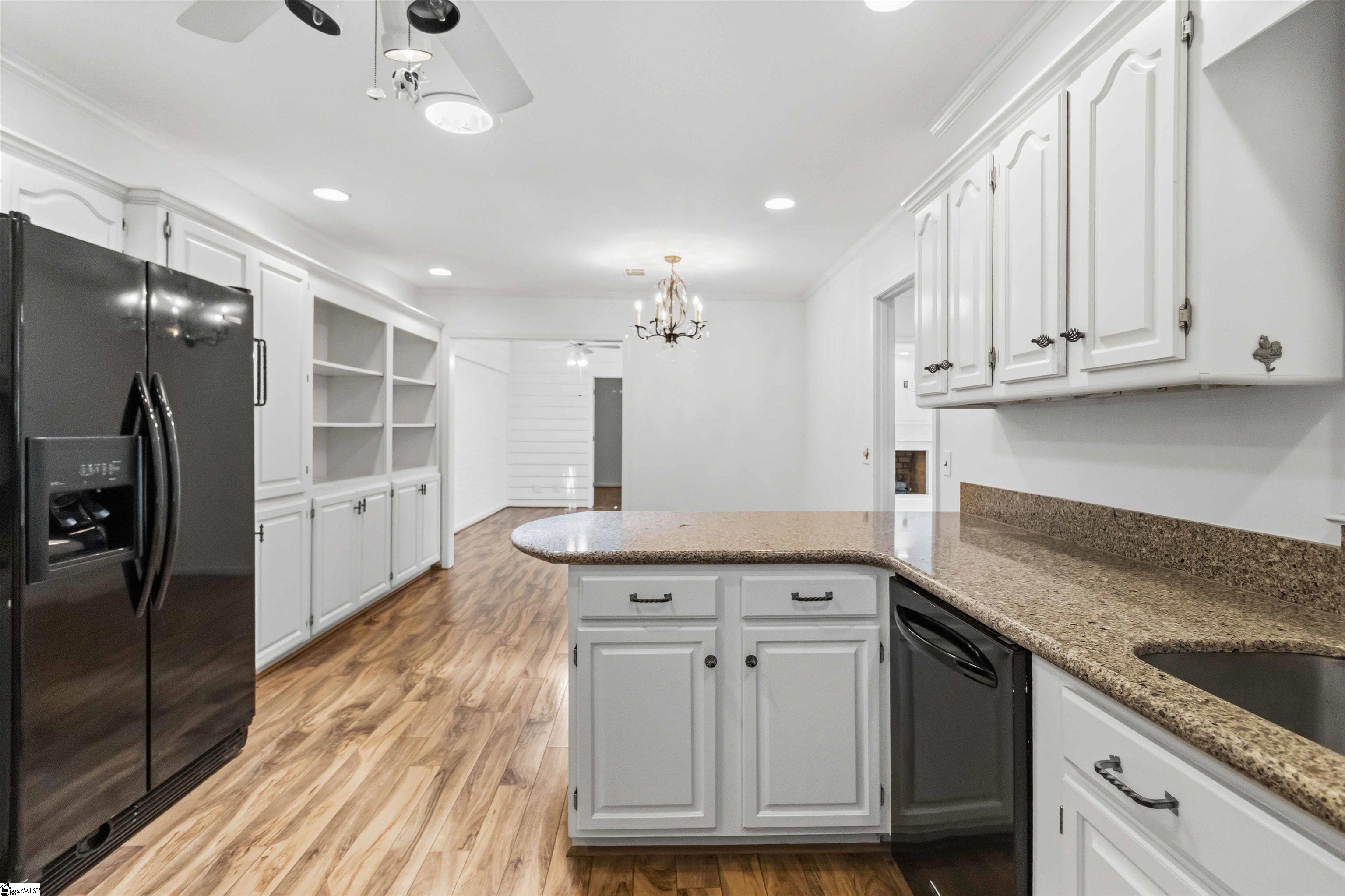 4 Parkins Place Greenville, SC 29607