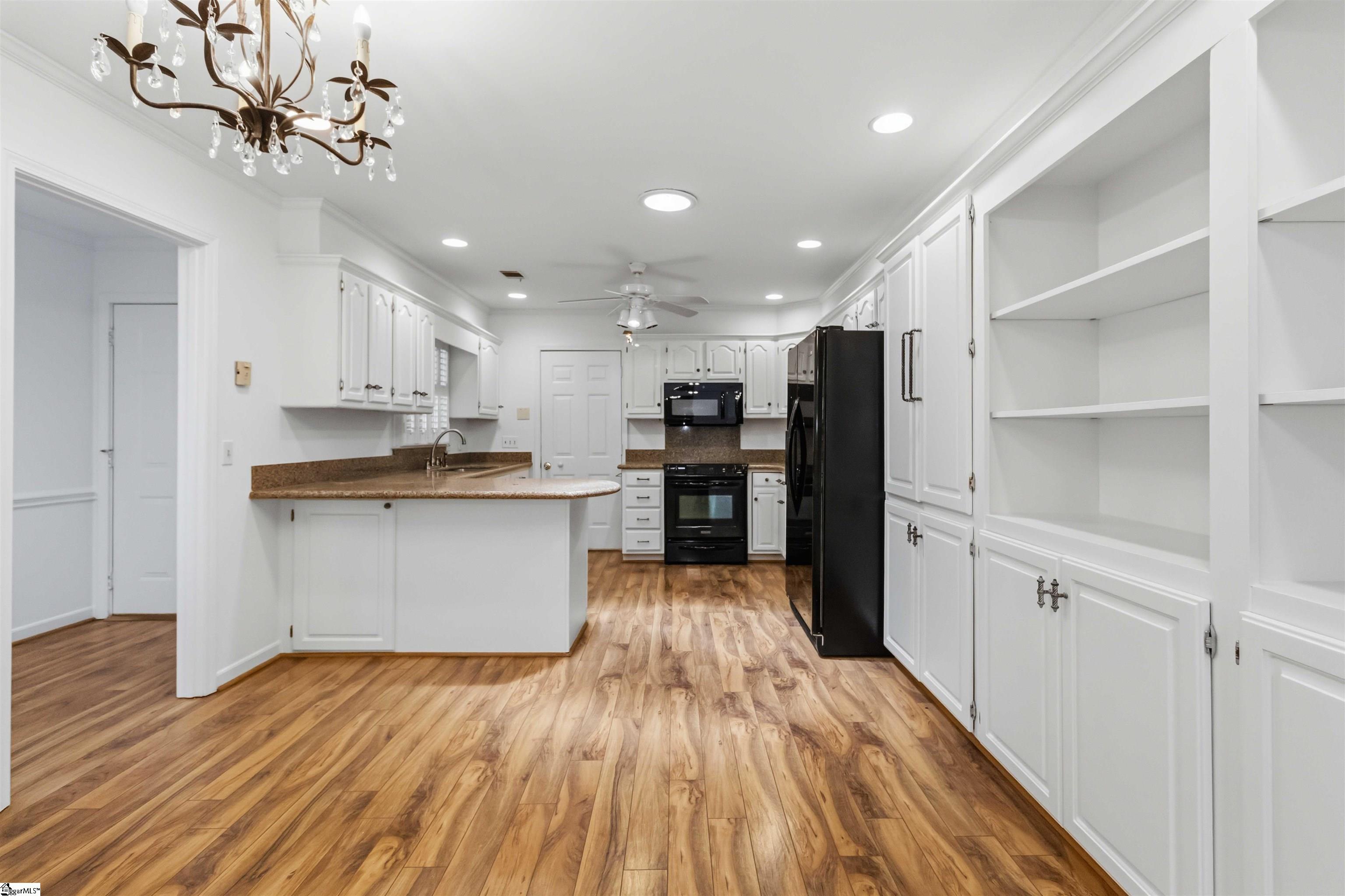 4 Parkins Place Greenville, SC 29607