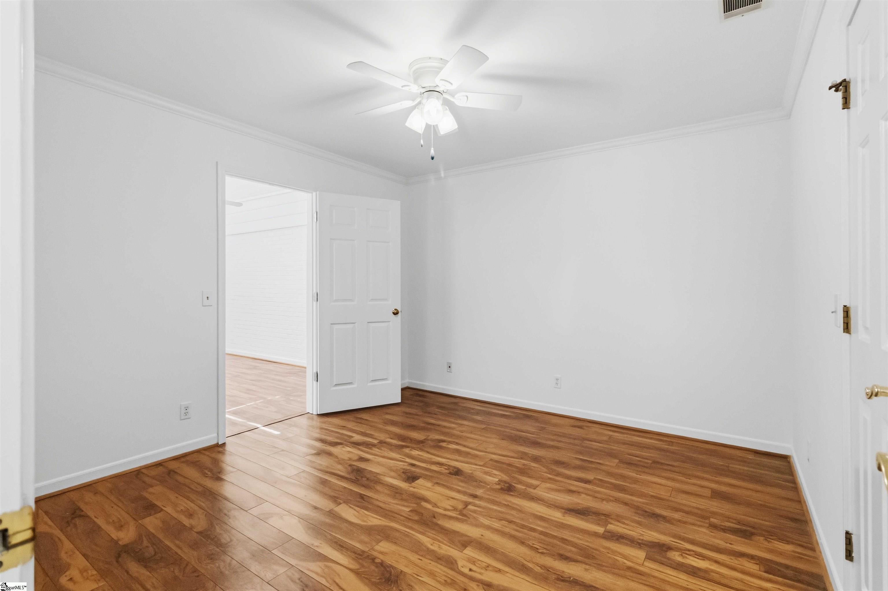 4 Parkins Place Greenville, SC 29607