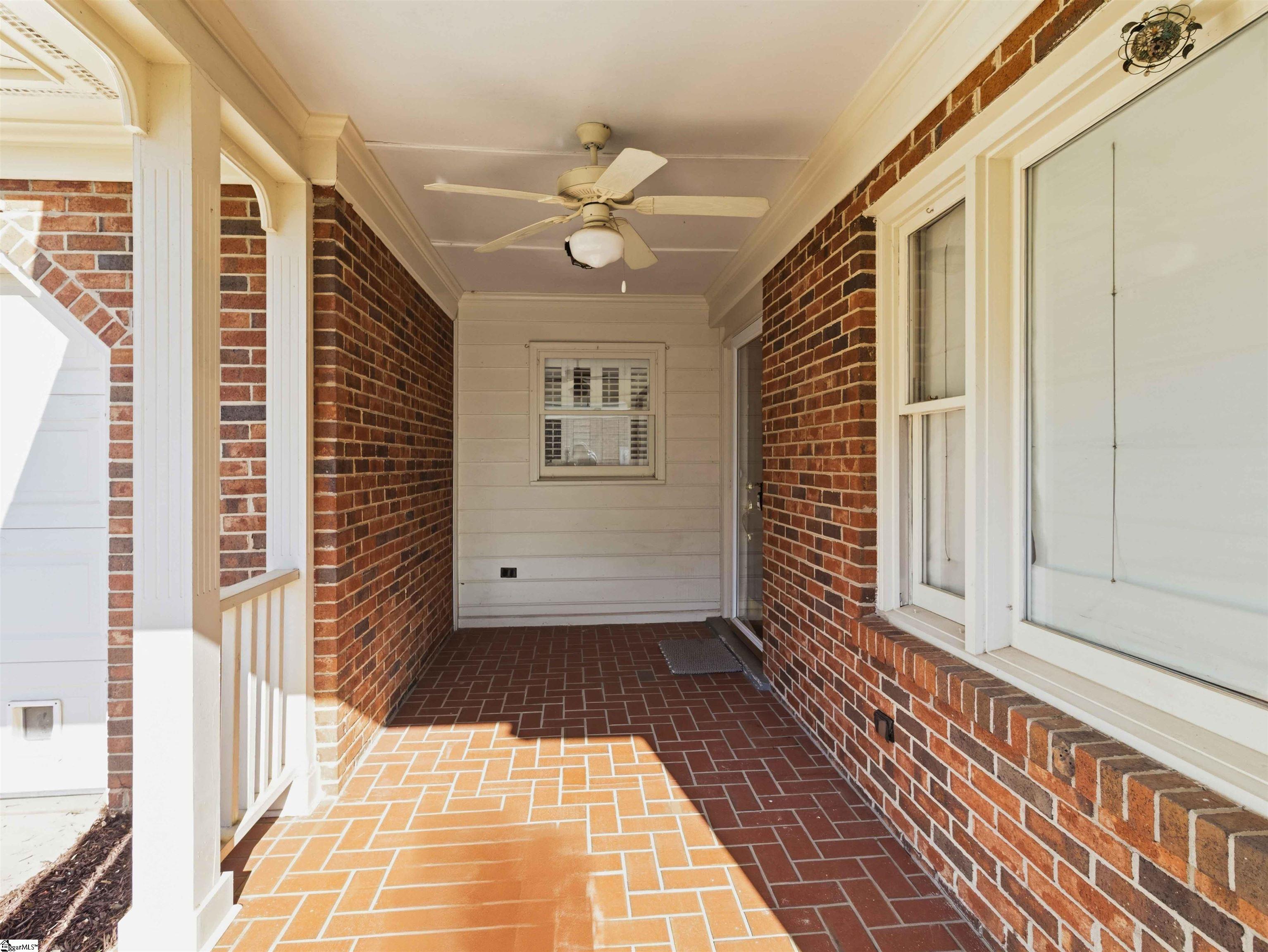 4 Parkins Place Greenville, SC 29607