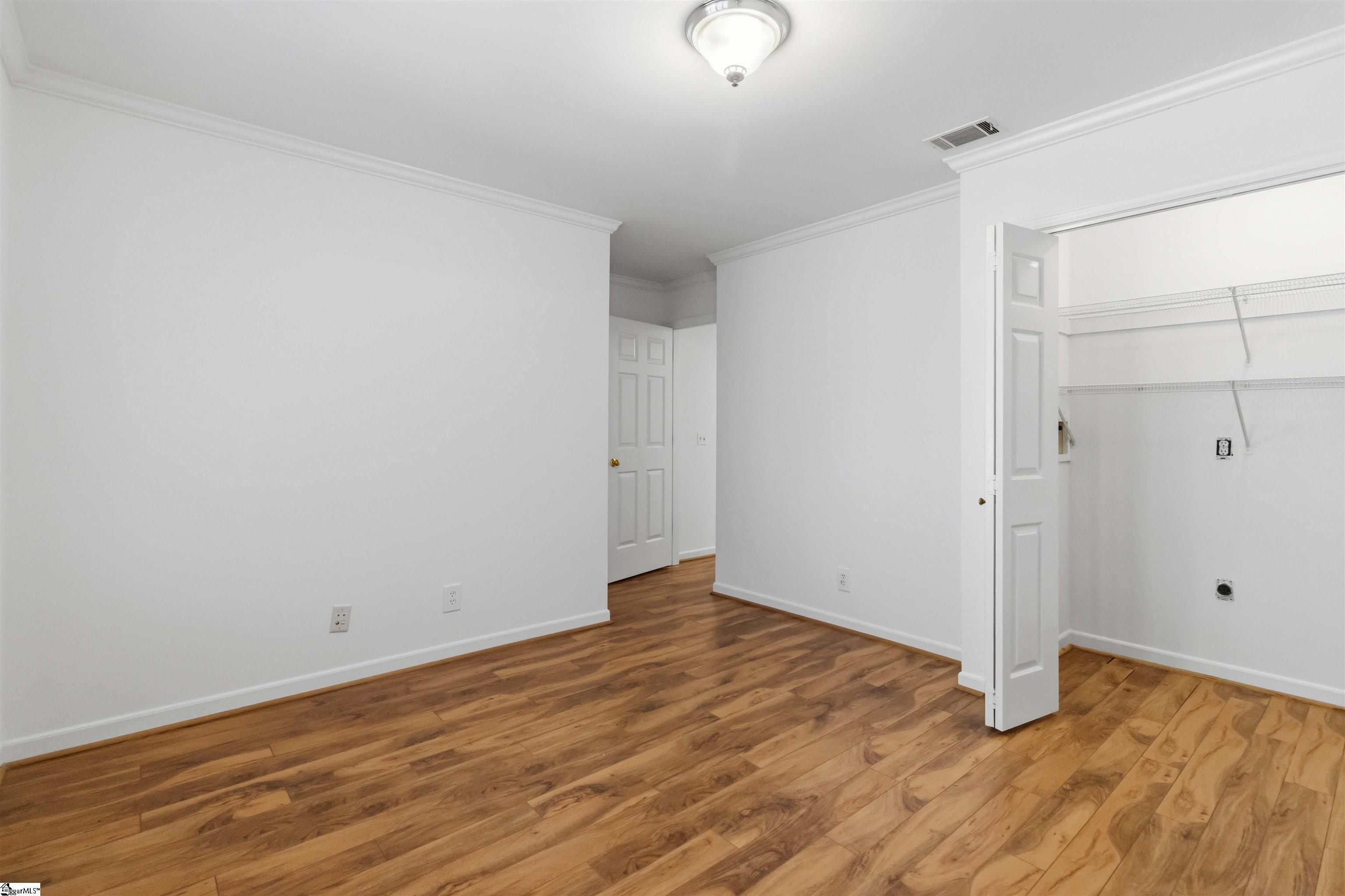 4 Parkins Place Greenville, SC 29607