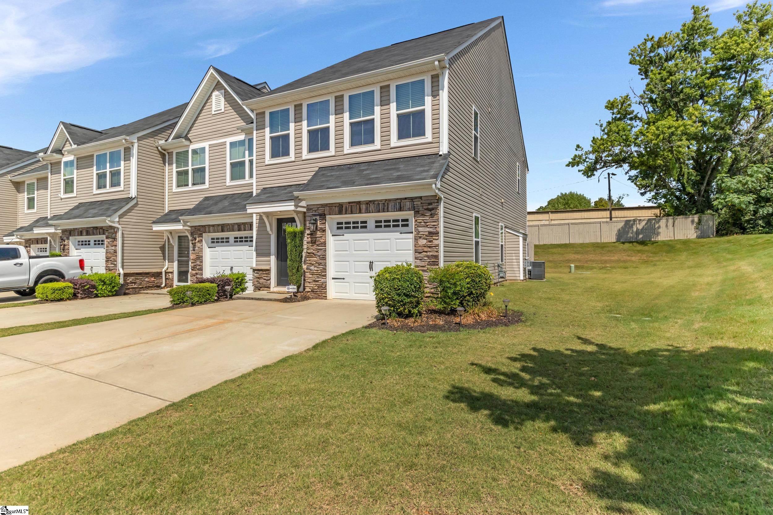 300 Huntingdale Place Simpsonville, SC 29681