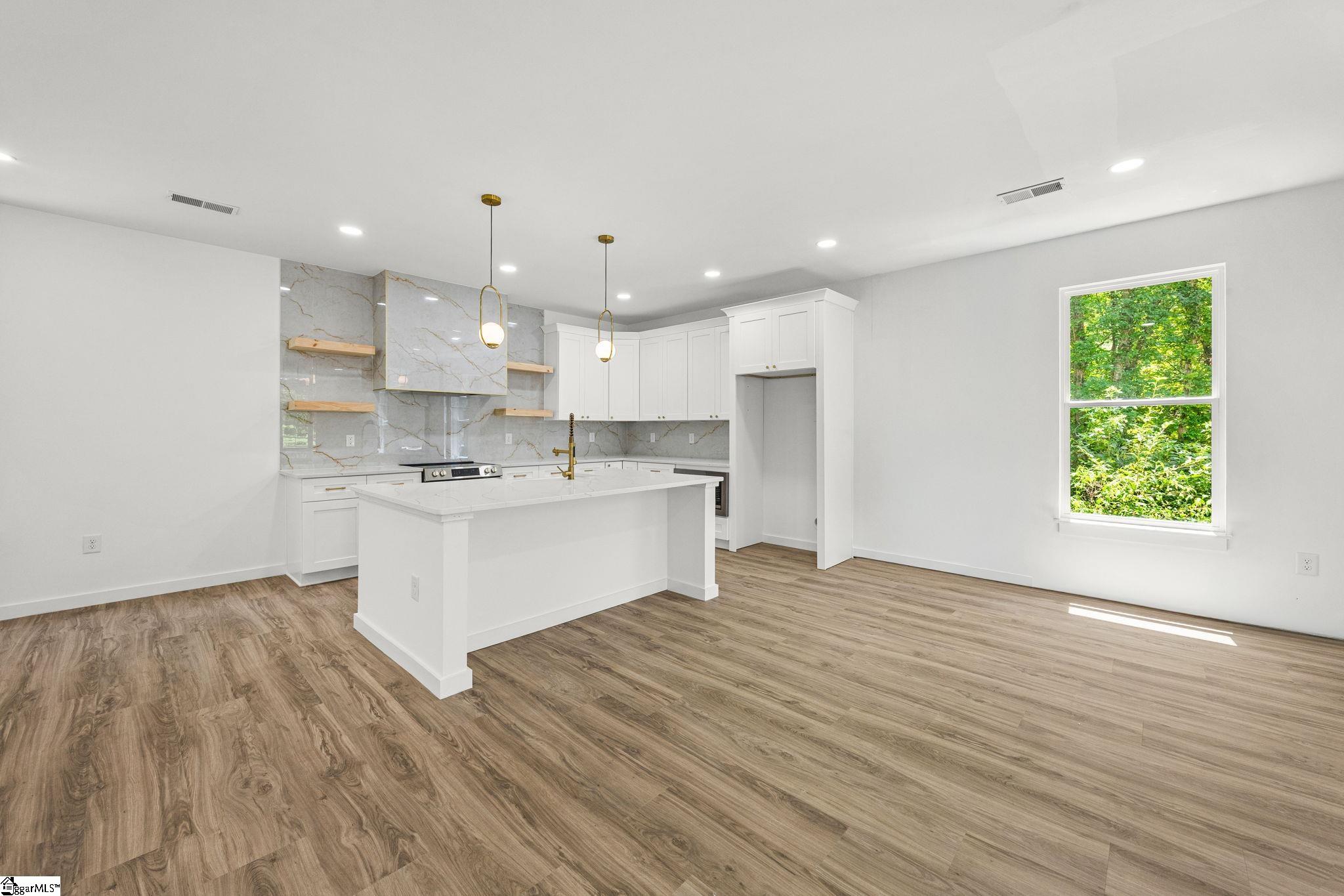4 McKinley Drive Greenville, SC 29611