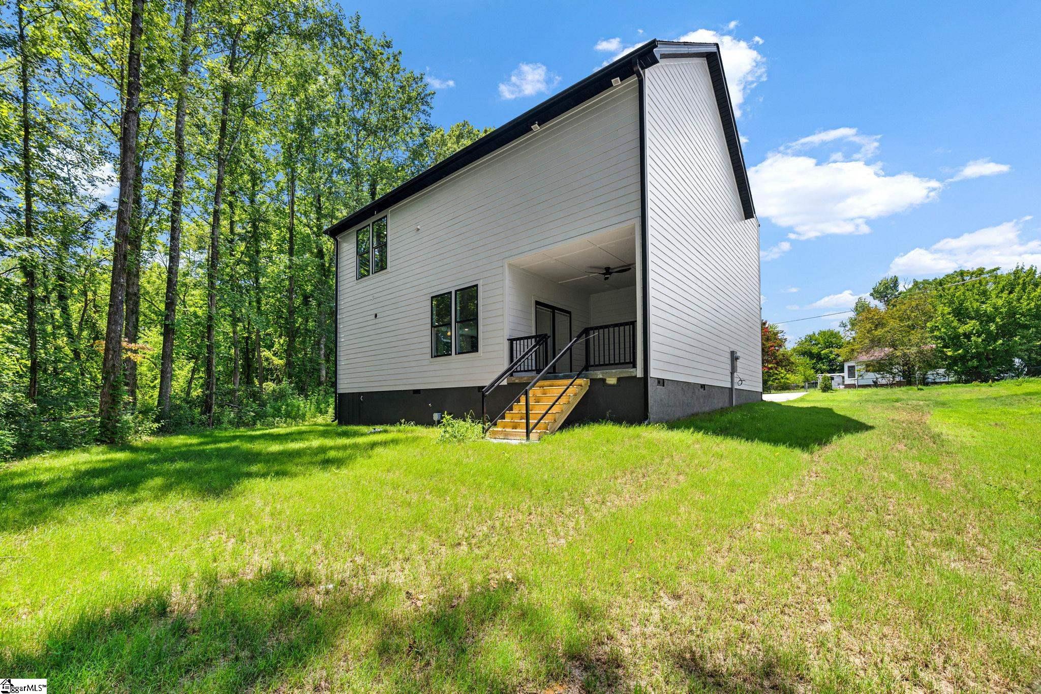 4 McKinley Drive Greenville, SC 29611