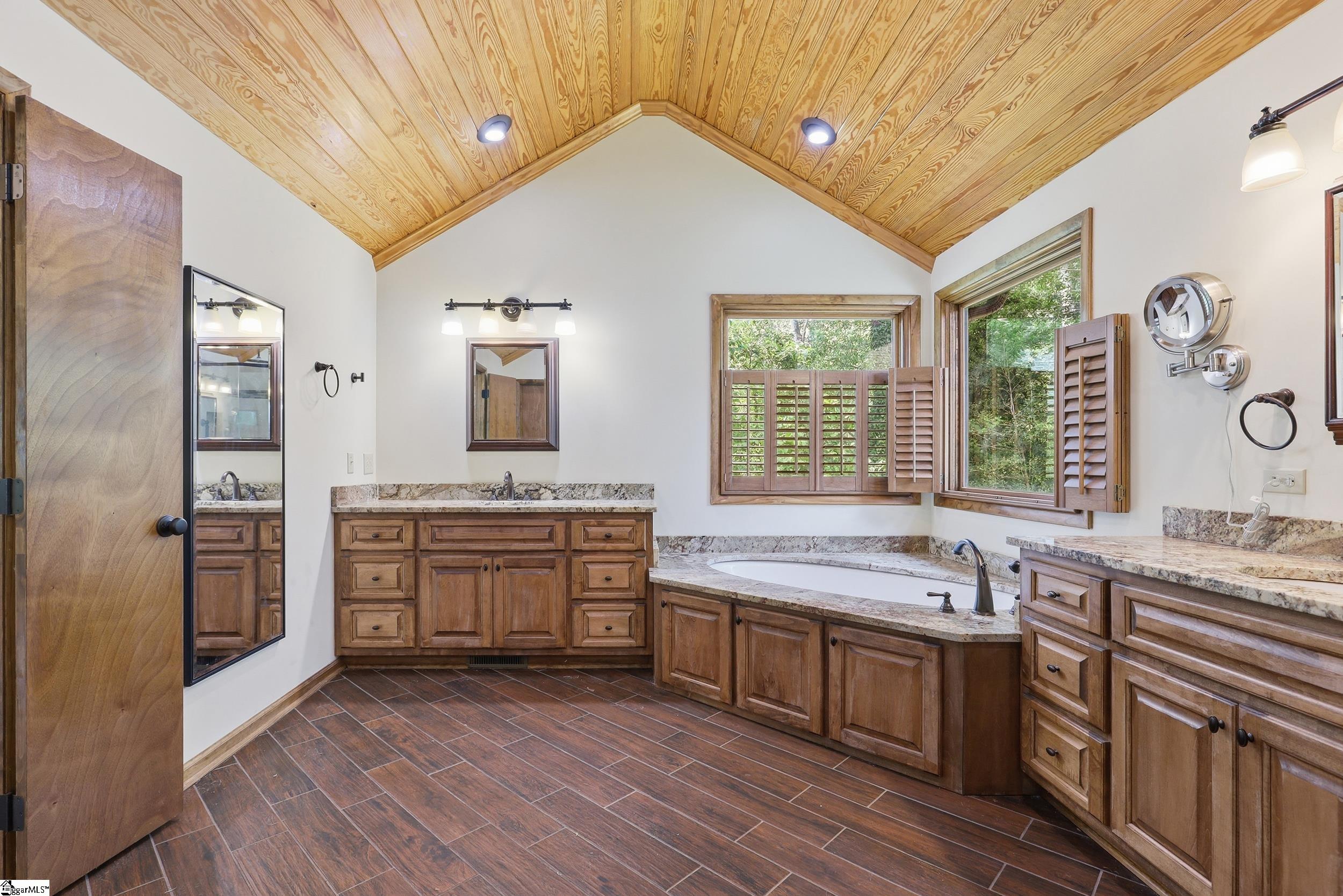 68 Washington Drive Piedmont, SC 29673