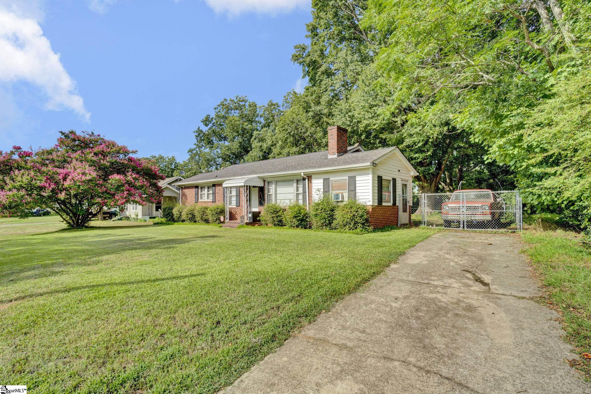 210 Sunnyview Circle Spartanburg, SC 29307