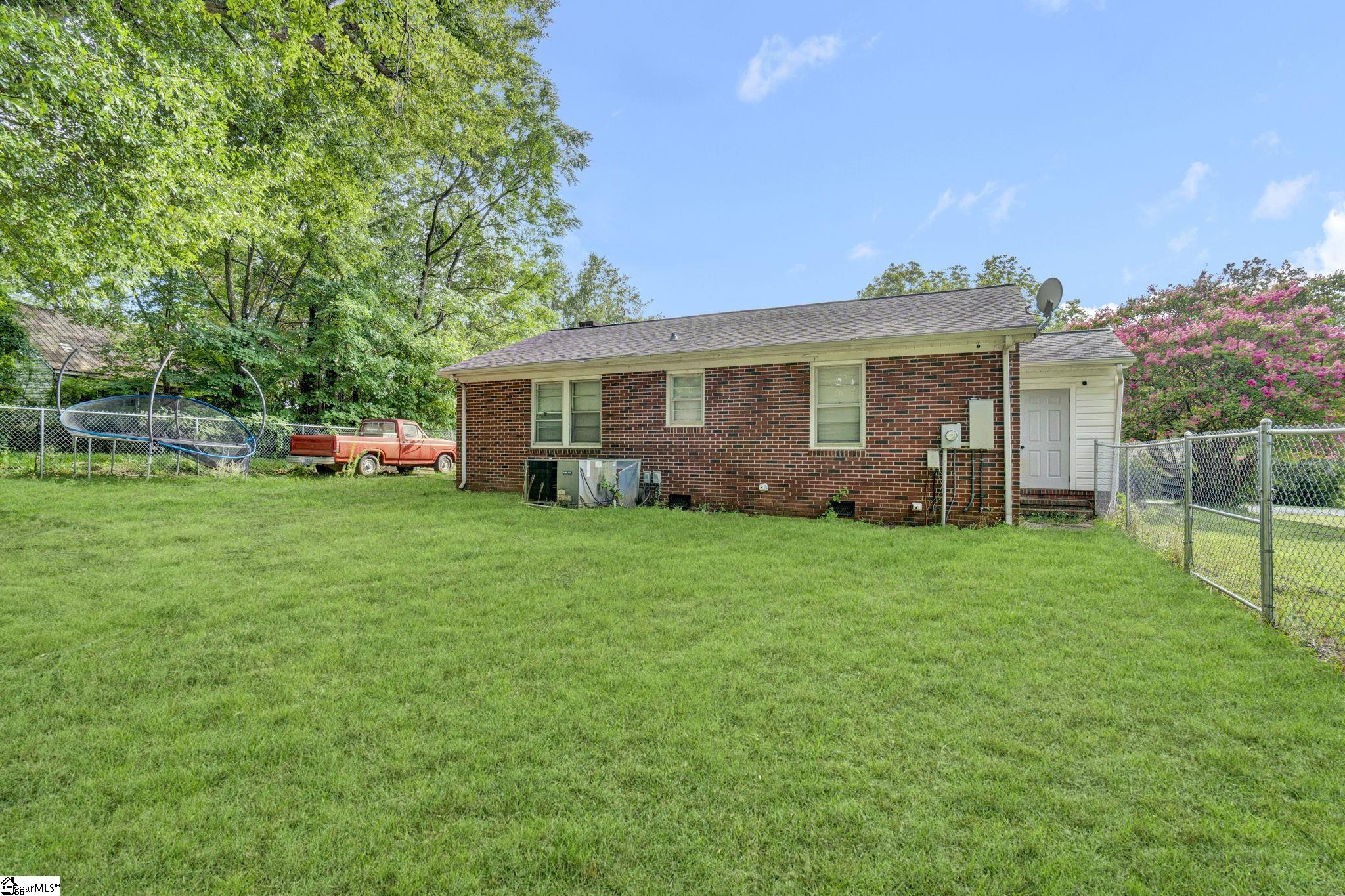 210 Sunnyview Circle Spartanburg, SC 29307