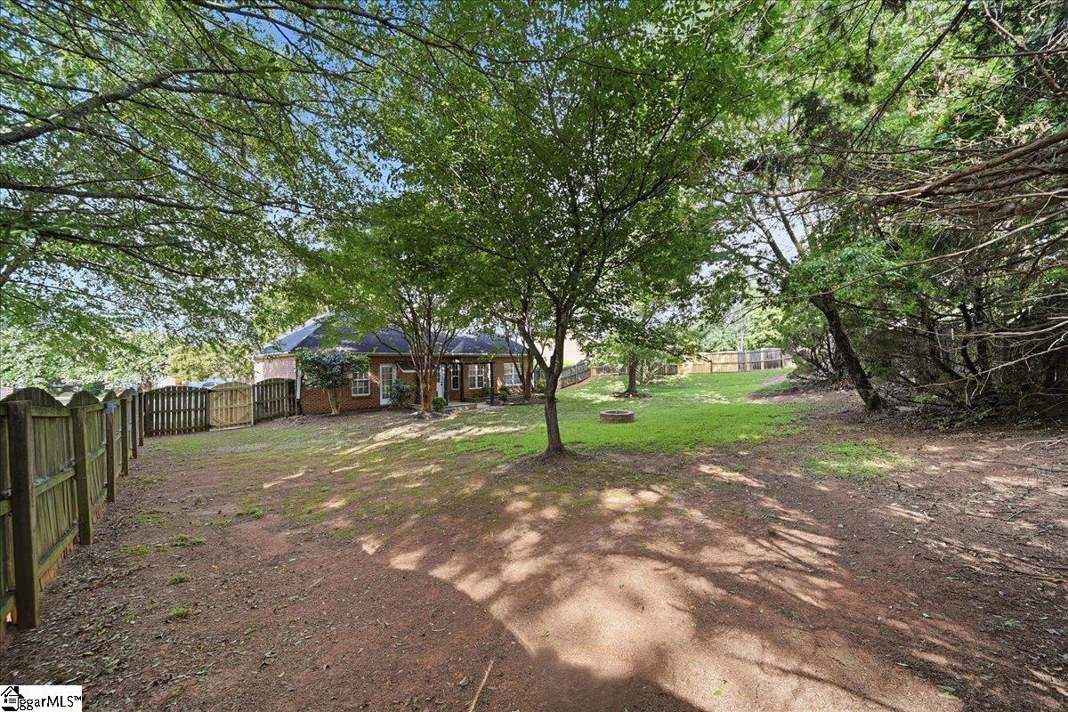 529 Fox Hurst Court Moore, SC 29369
