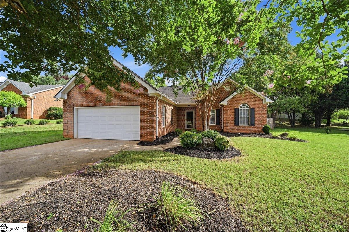 529 Fox Hurst Court Moore, SC 29369