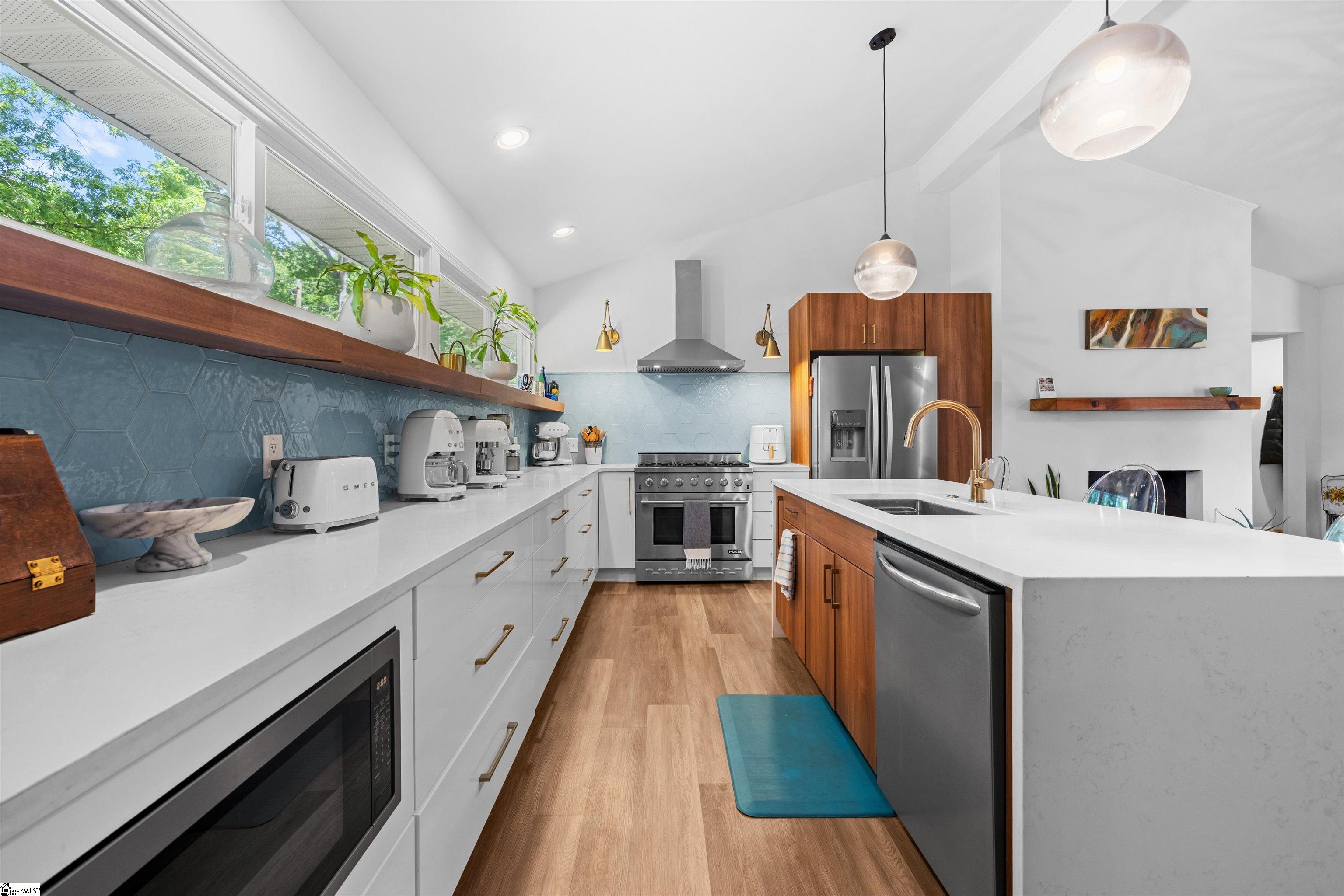 103 Lake Fairfield Drive Greenville, SC 29615