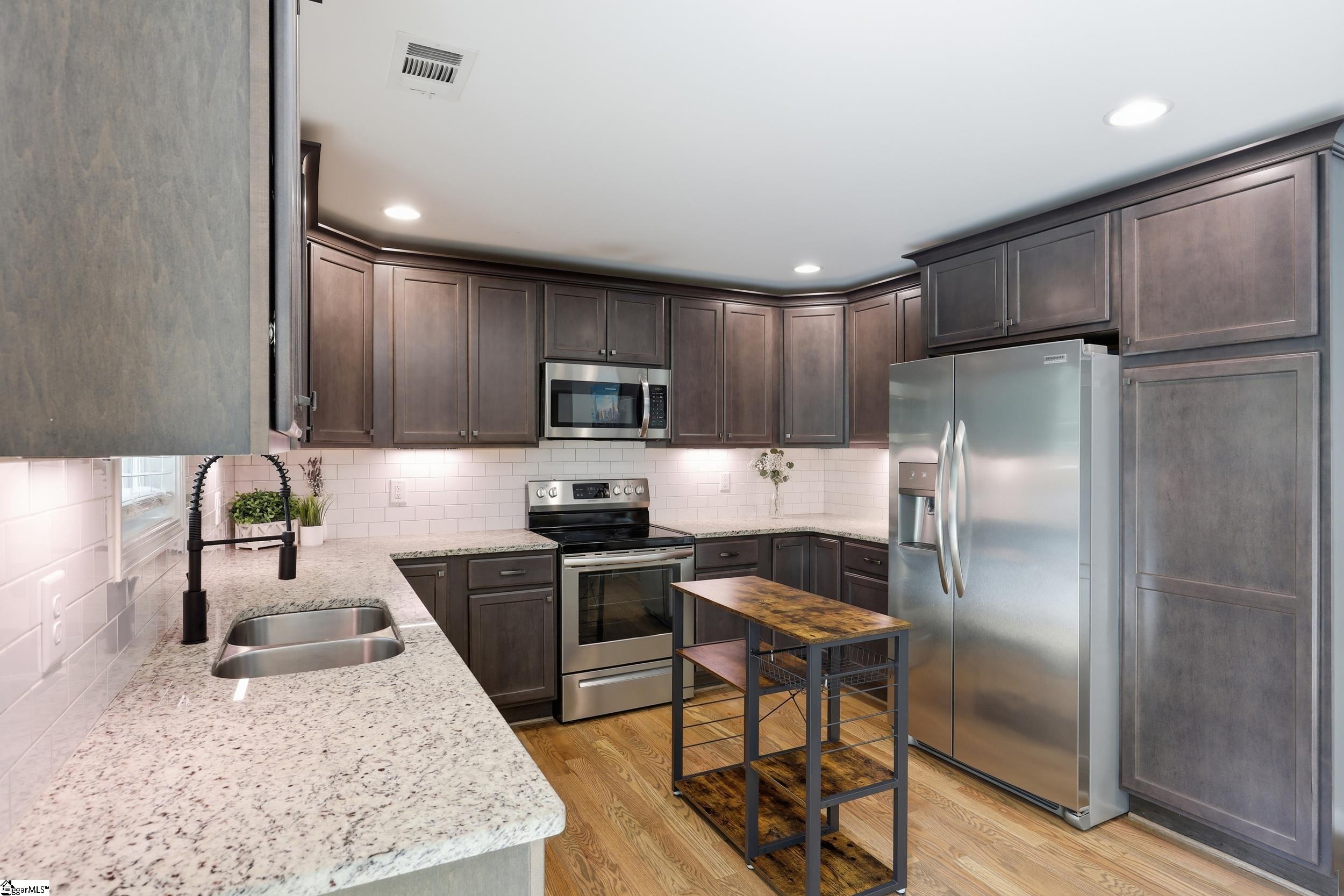100 Victorian Lane Seneca, SC 29672