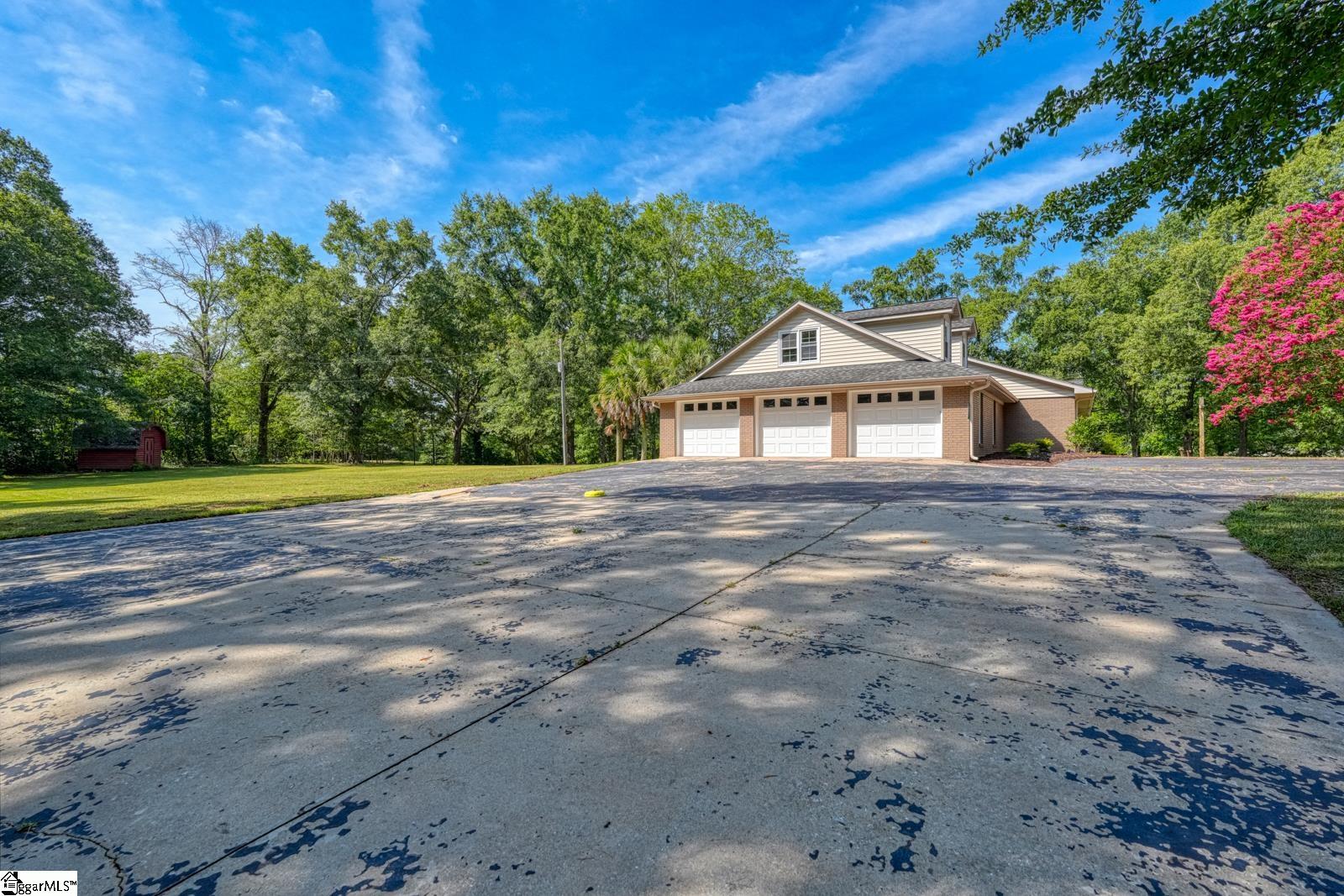 837 Friendship Church Road Pauline, SC 29374