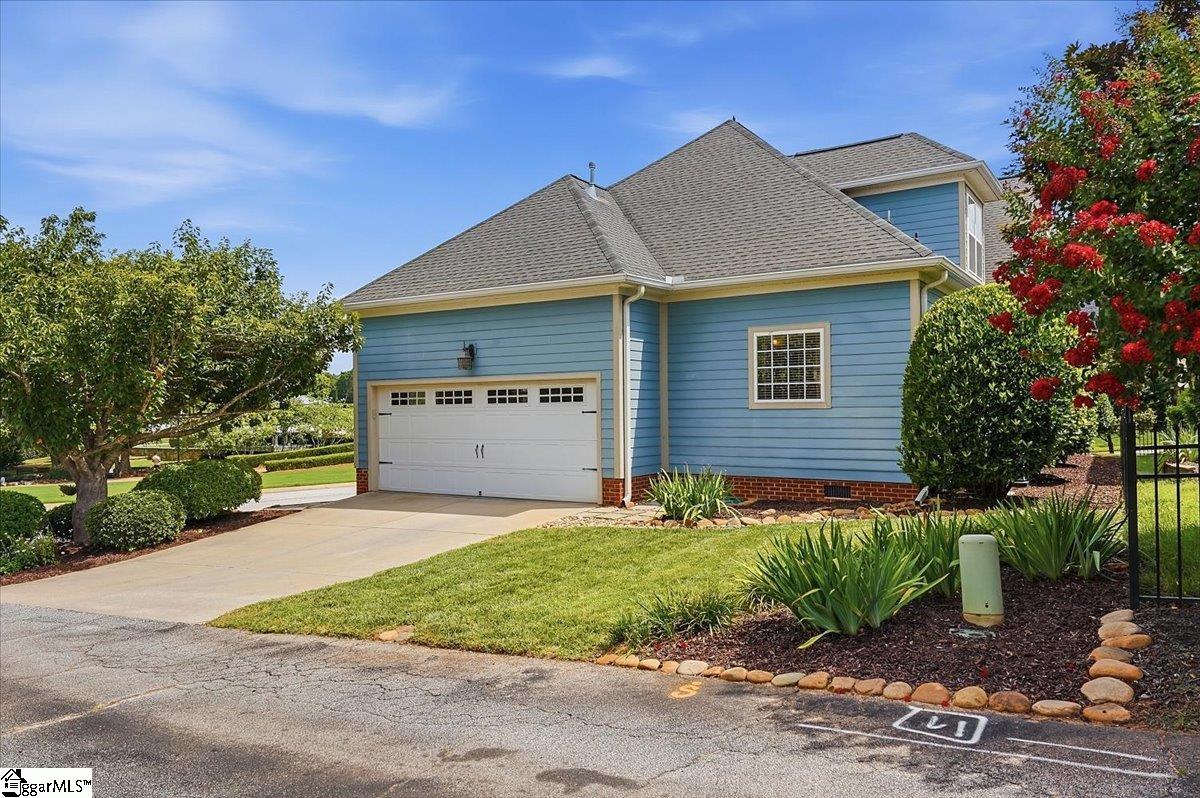 100 Lismore Street Simpsonville, SC 29680