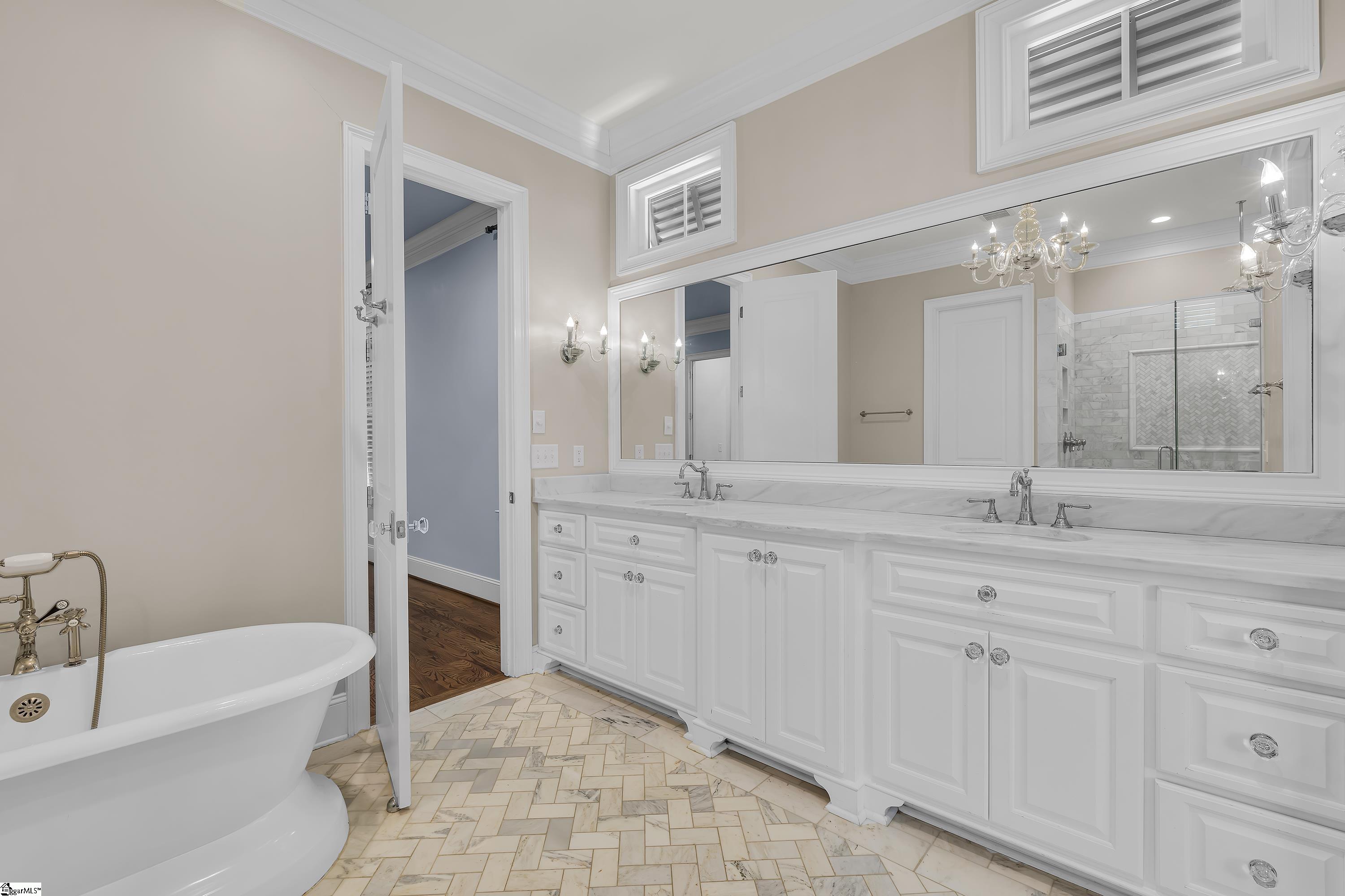 143 Augusta Court Greenville, SC 29605