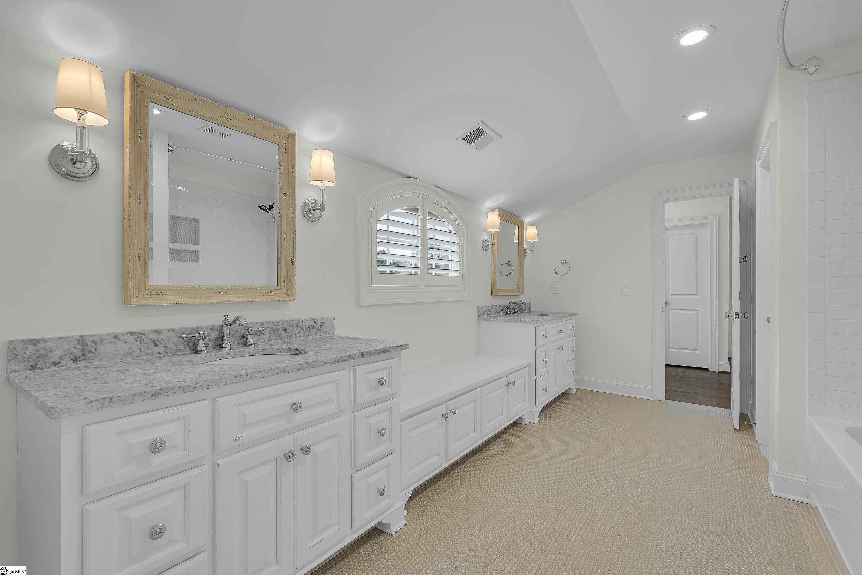 143 Augusta Court Greenville, SC 29605