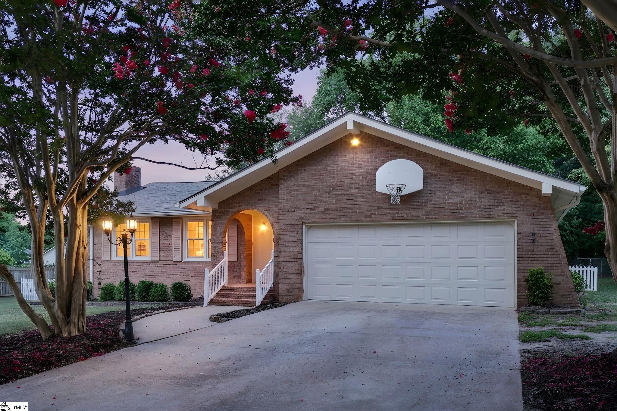 22 Woodview Drive Taylors, SC 29687