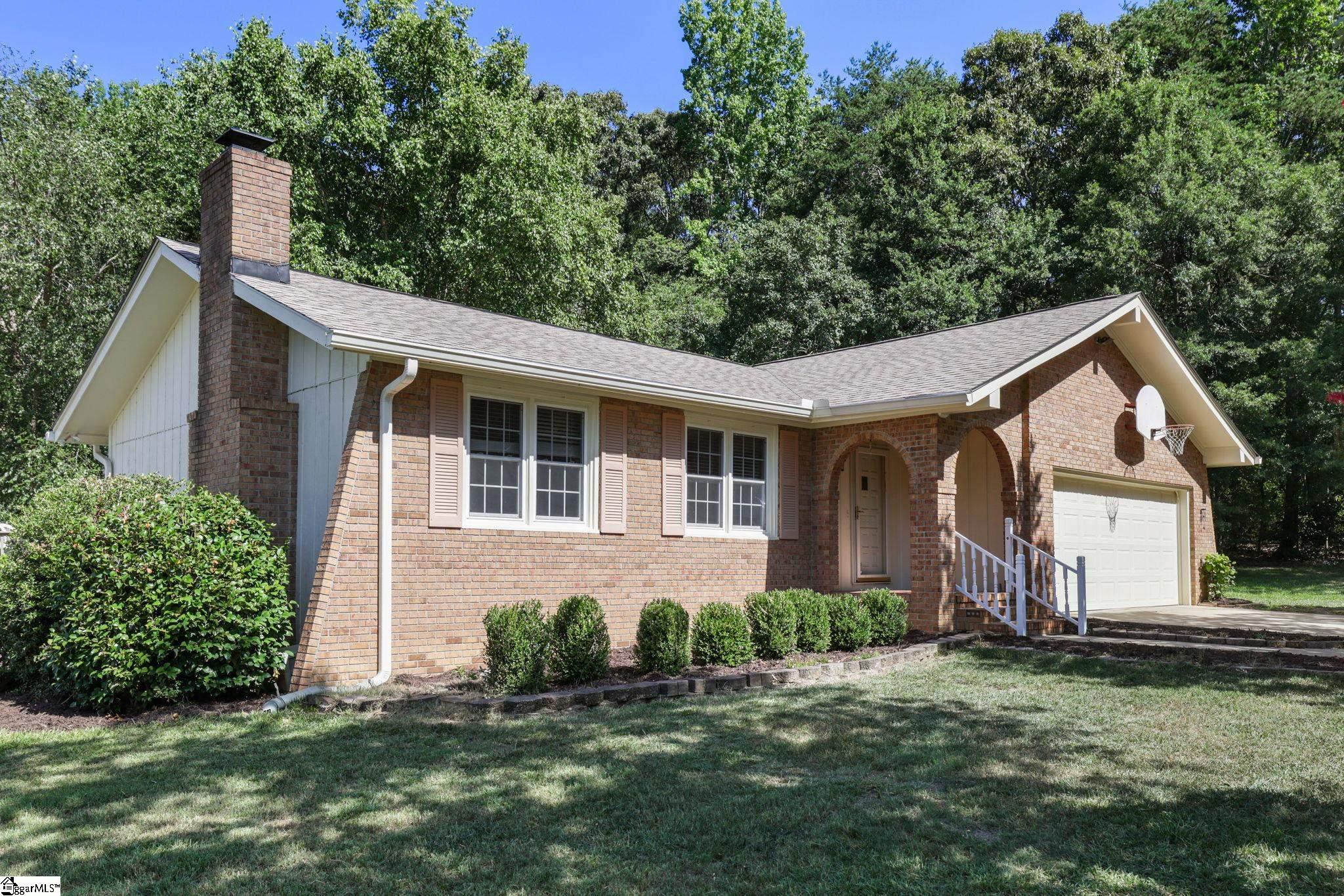22 Woodview Drive Taylors, SC 29687