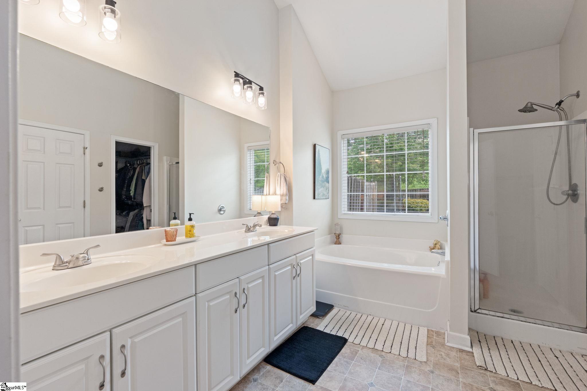 5 Hollander Drive Taylors, SC 29687