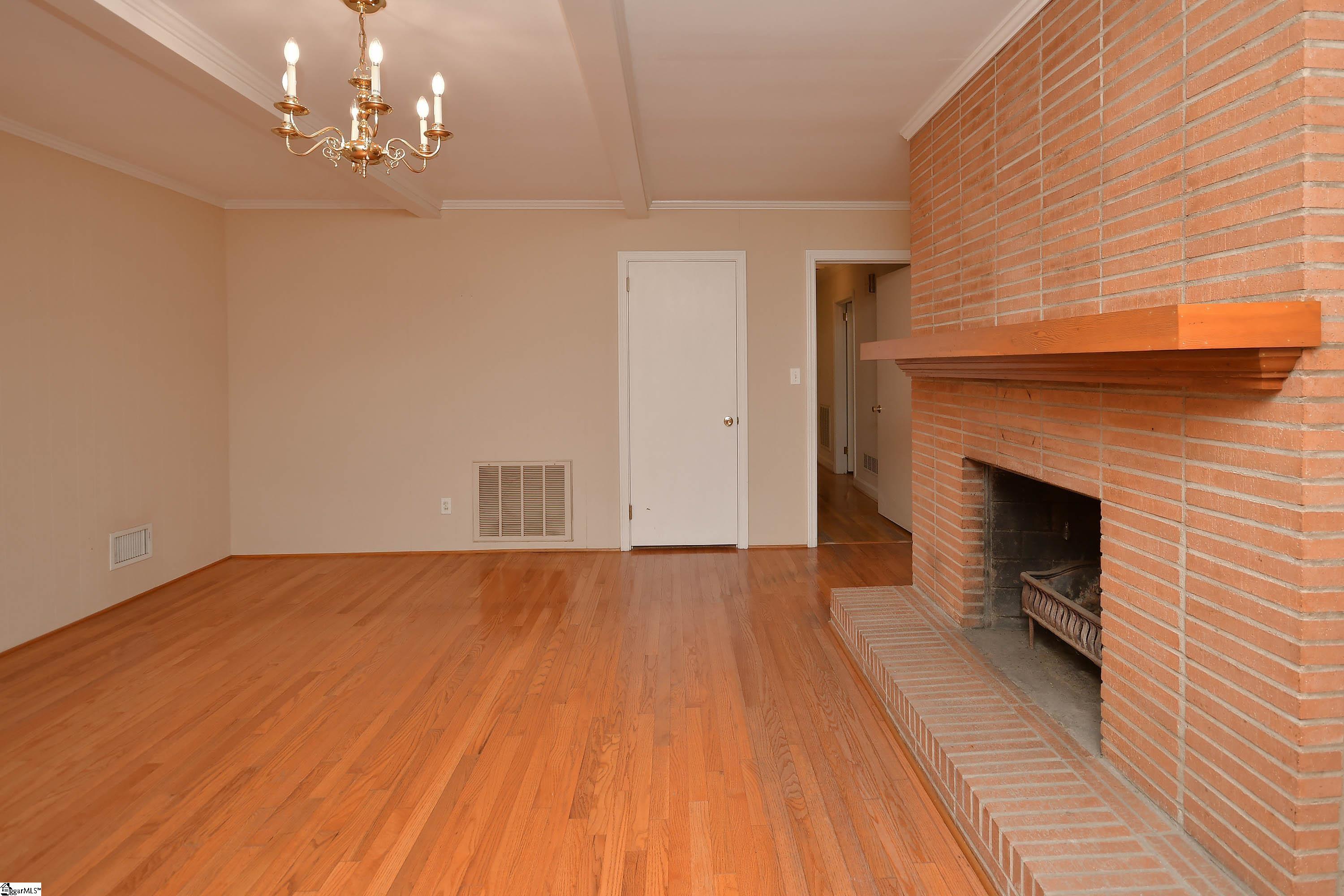 19 Spring Forest Road Greenville, SC 29615