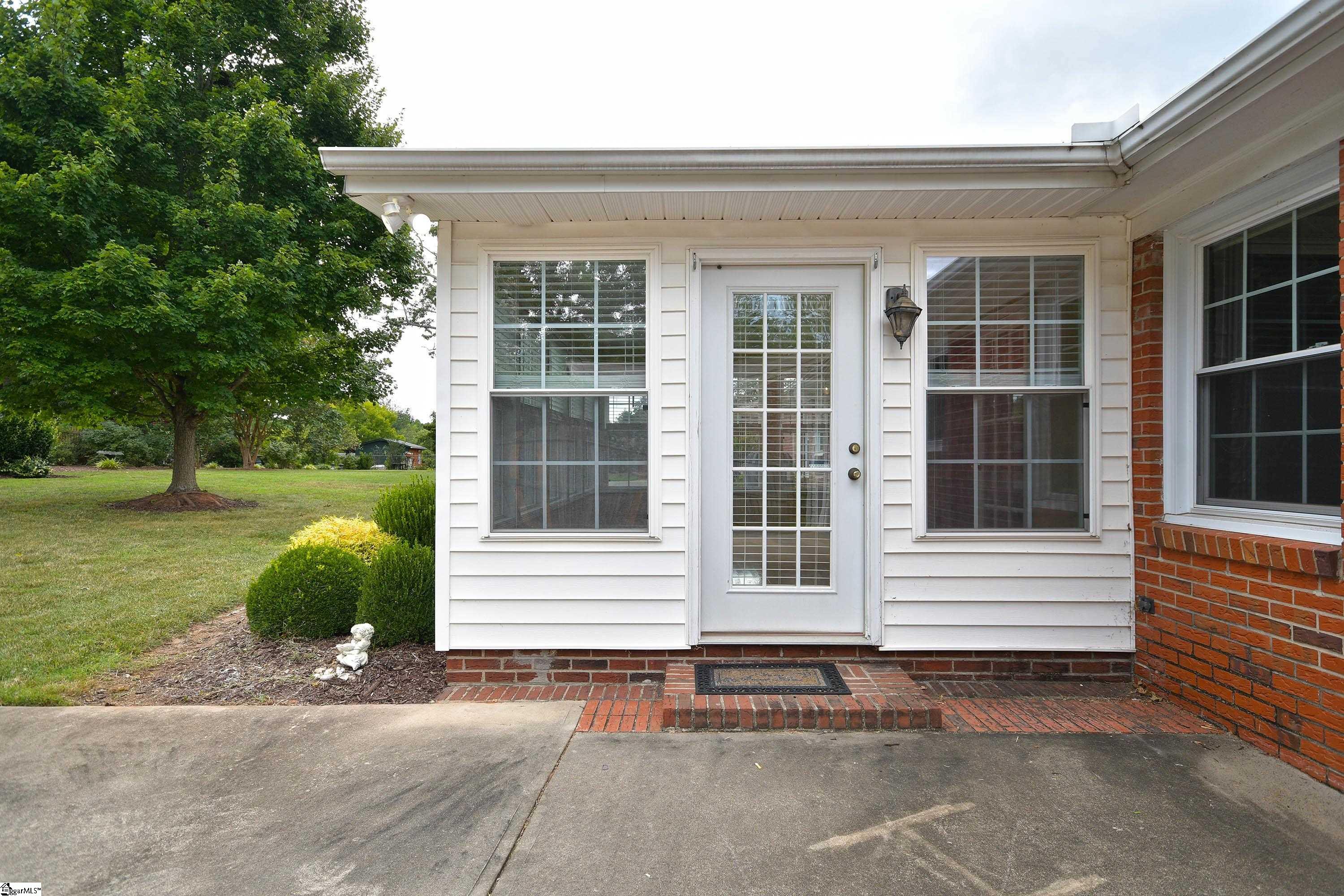 19 Spring Forest Road Greenville, SC 29615