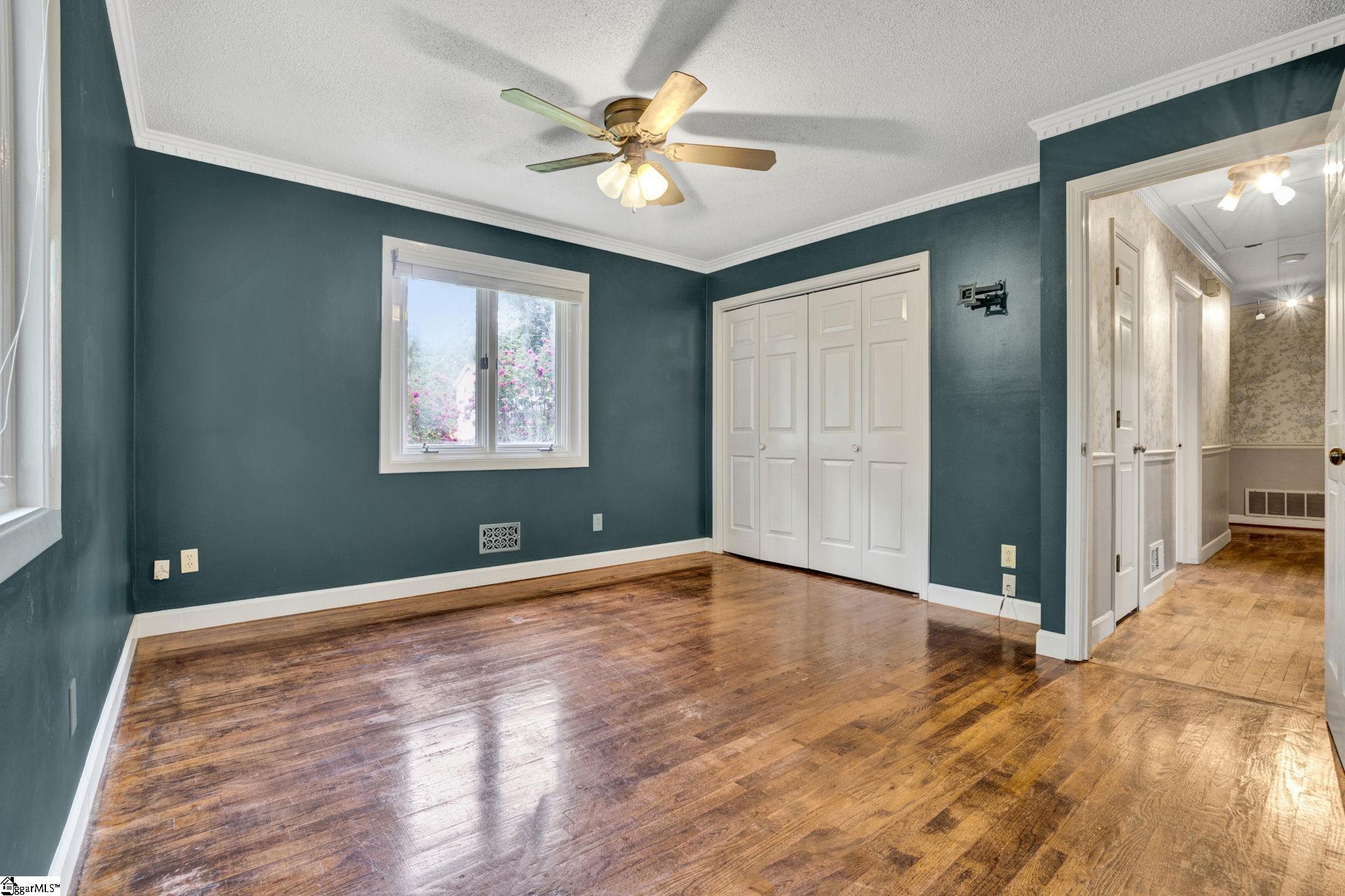 7 River Oaks Drive Greenville, SC 29601