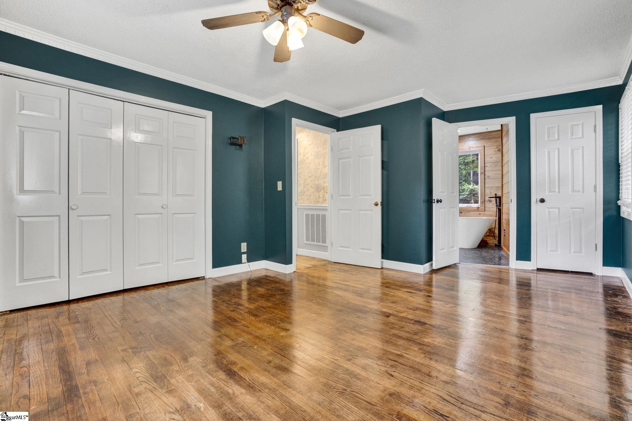 7 River Oaks Drive Greenville, SC 29601
