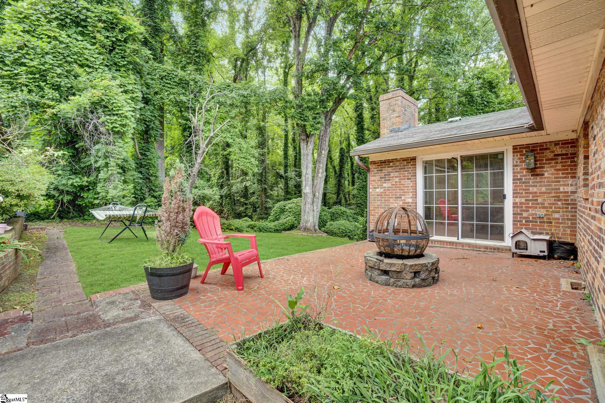 7 River Oaks Drive Greenville, SC 29601