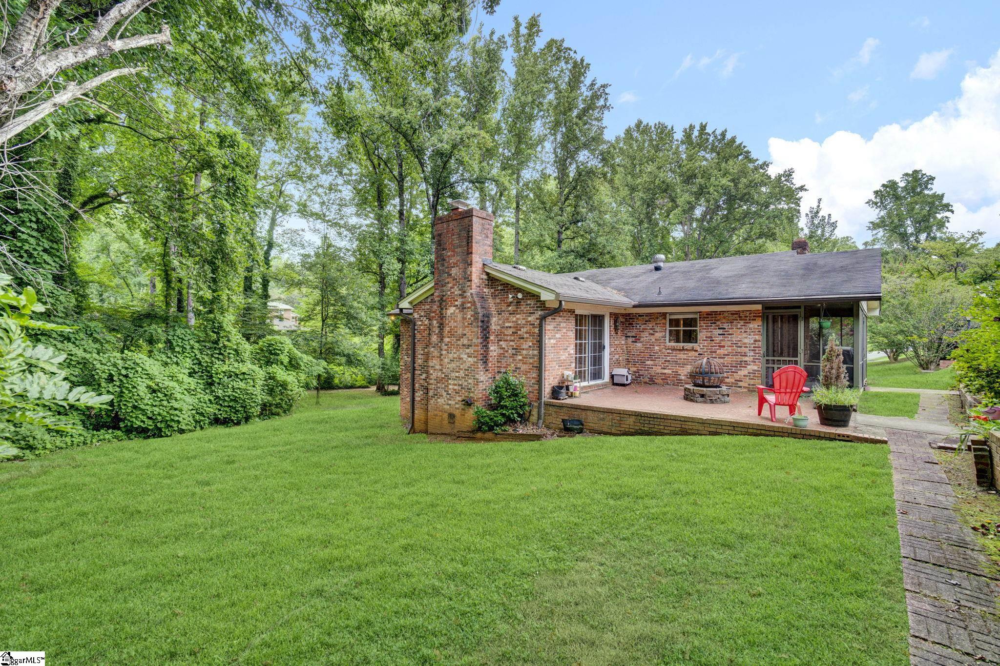 7 River Oaks Drive Greenville, SC 29601