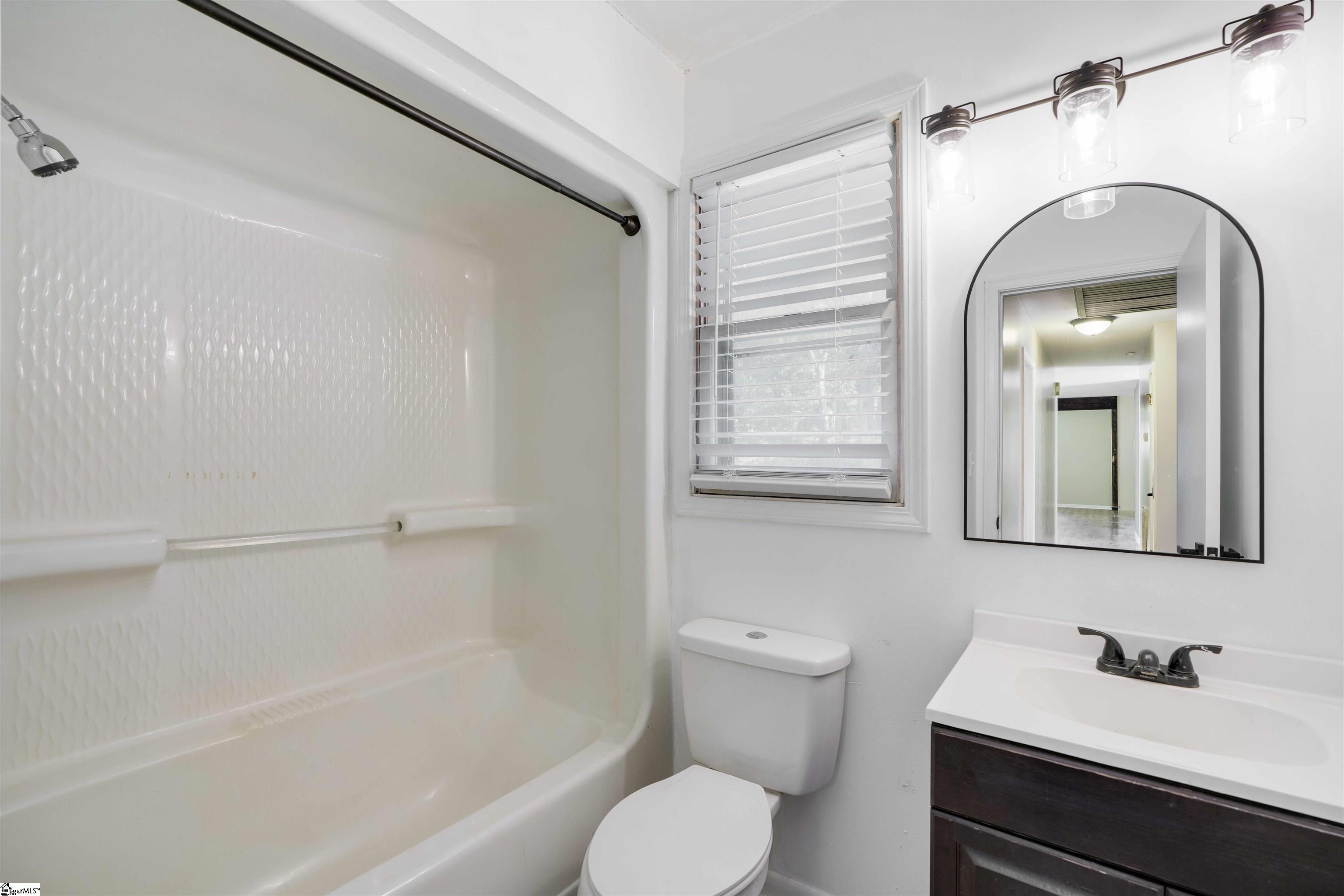 130 Daniel Drive Anderson, SC 29626