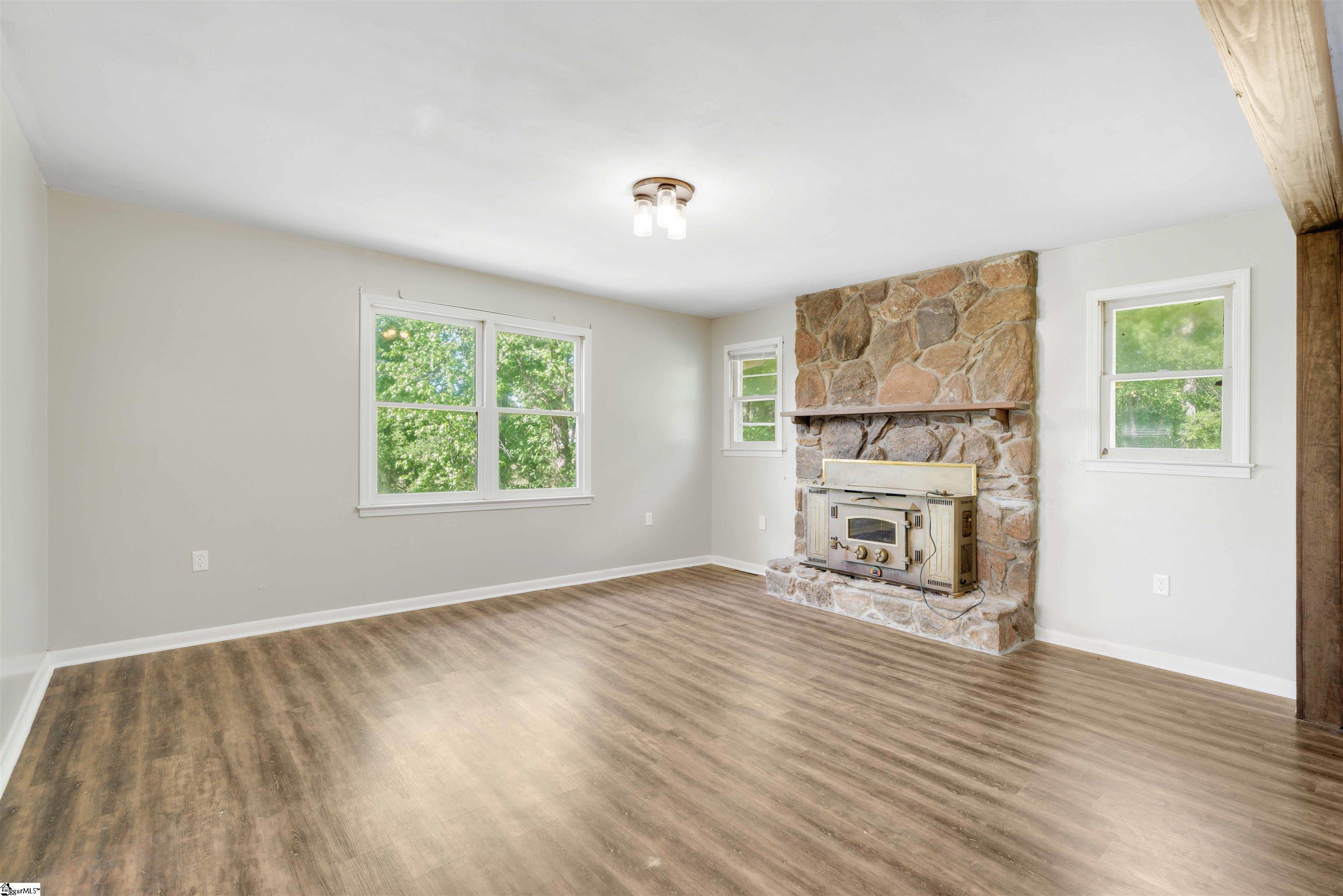 130 Daniel Drive Anderson, SC 29626