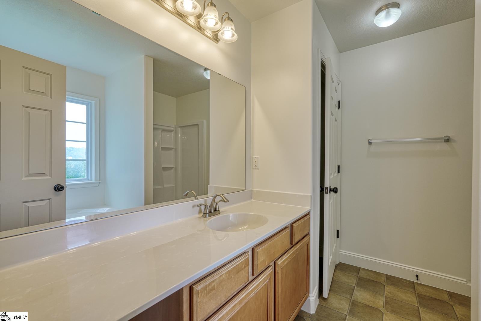 435 Melbourne Lane Spartanburg, SC 29301