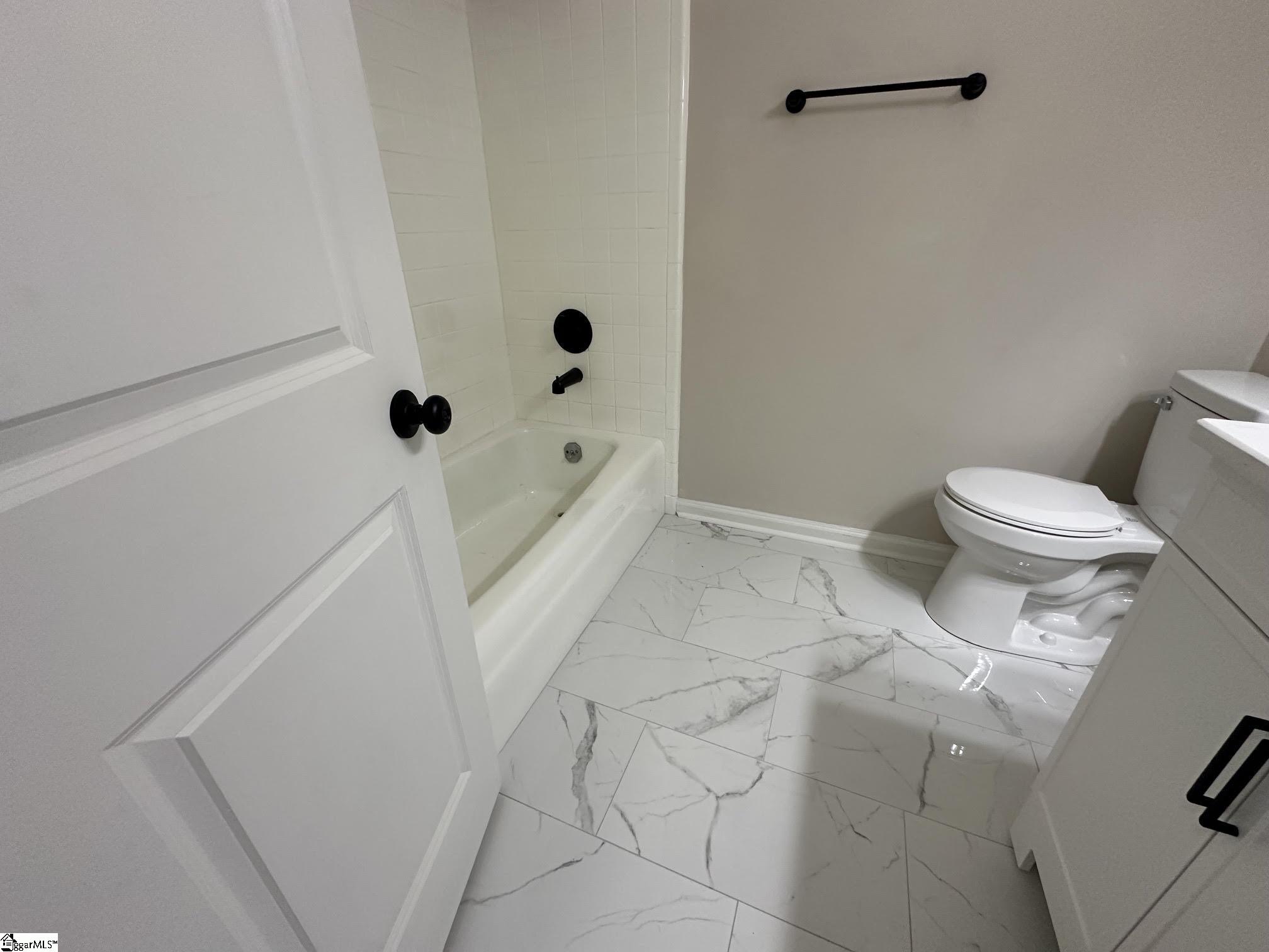220 River Forest Drive Boiling Springs, SC 29316
