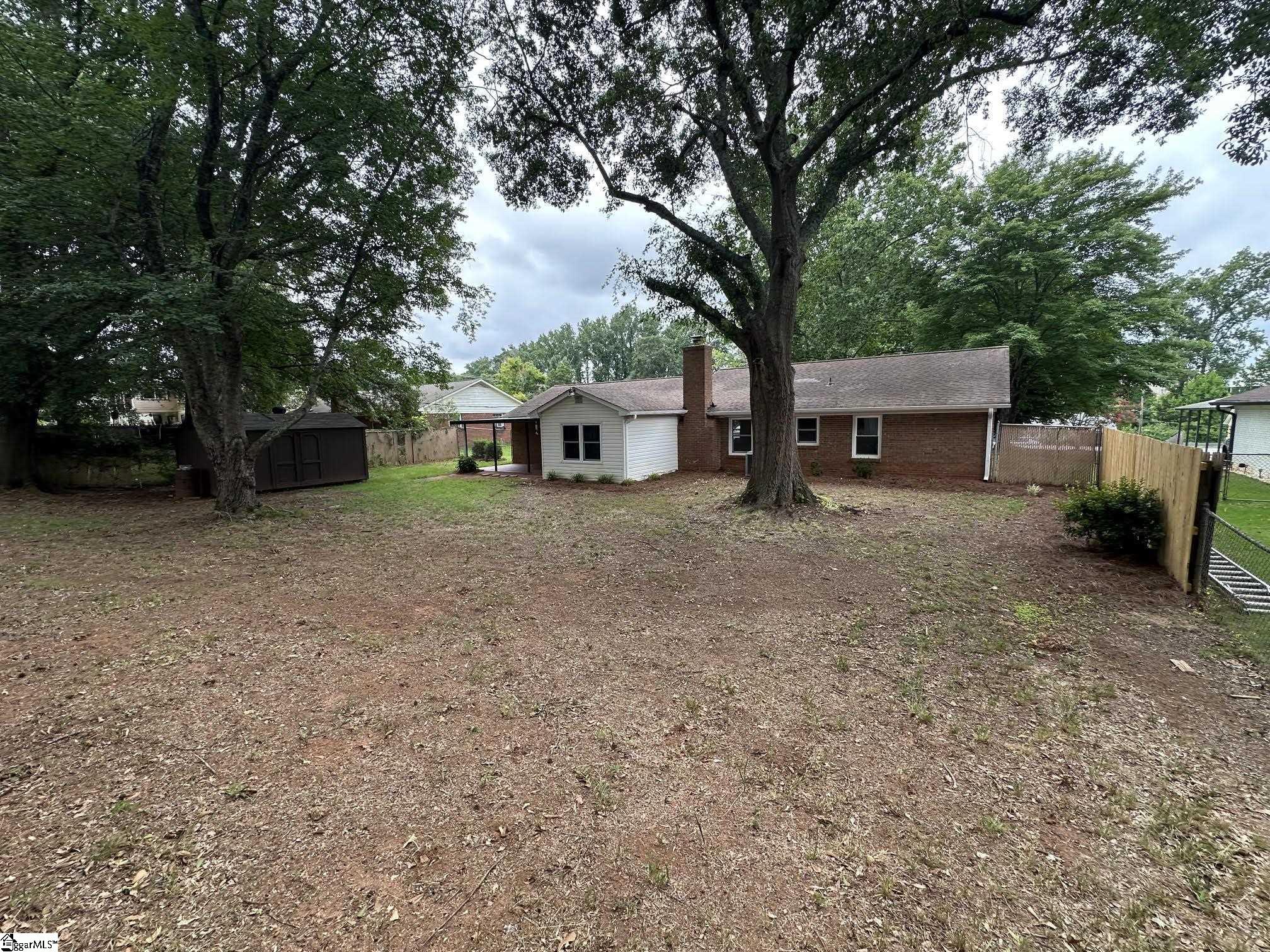 220 River Forest Drive Boiling Springs, SC 29316