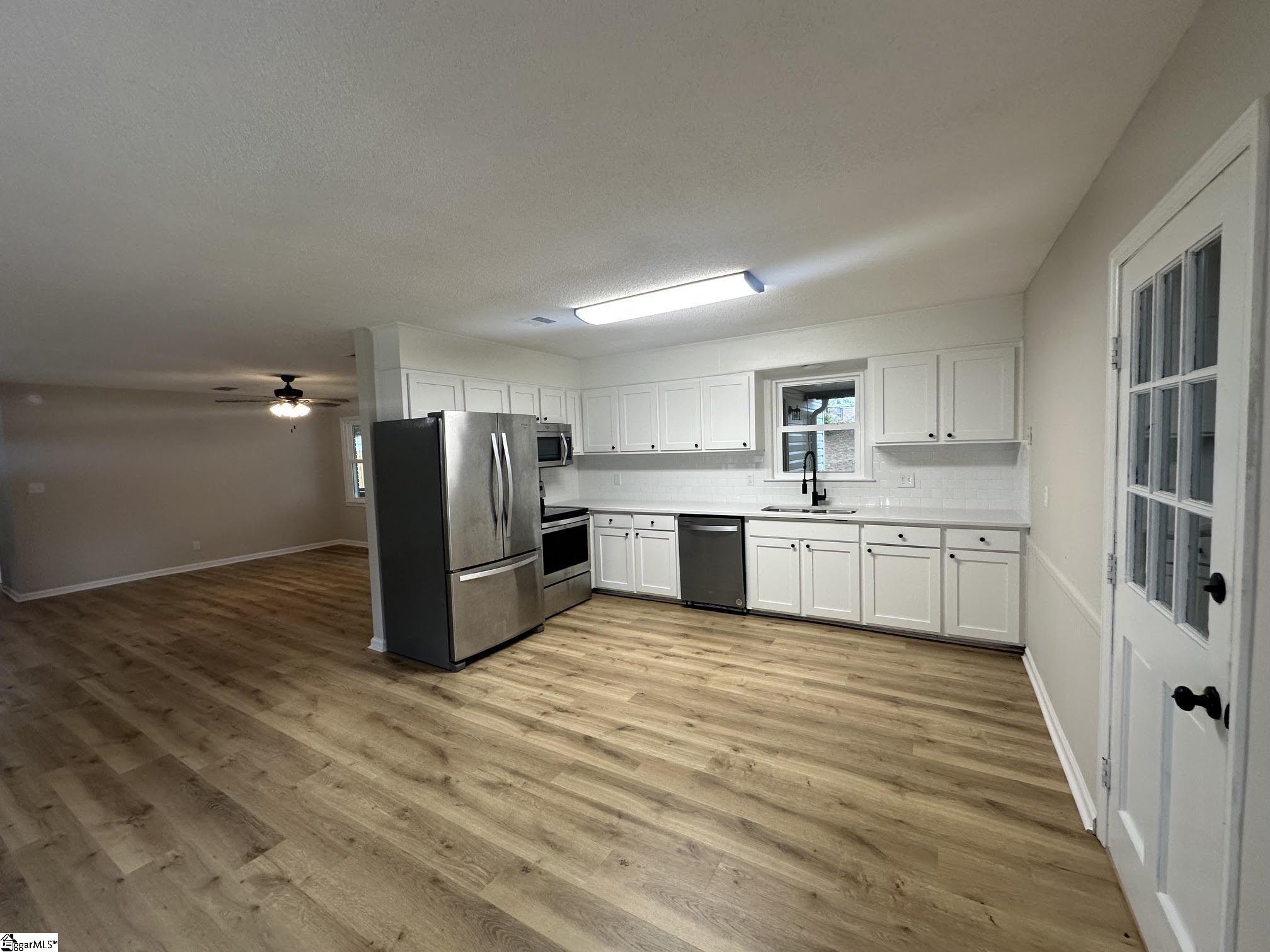 220 River Forest Drive Boiling Springs, SC 29316