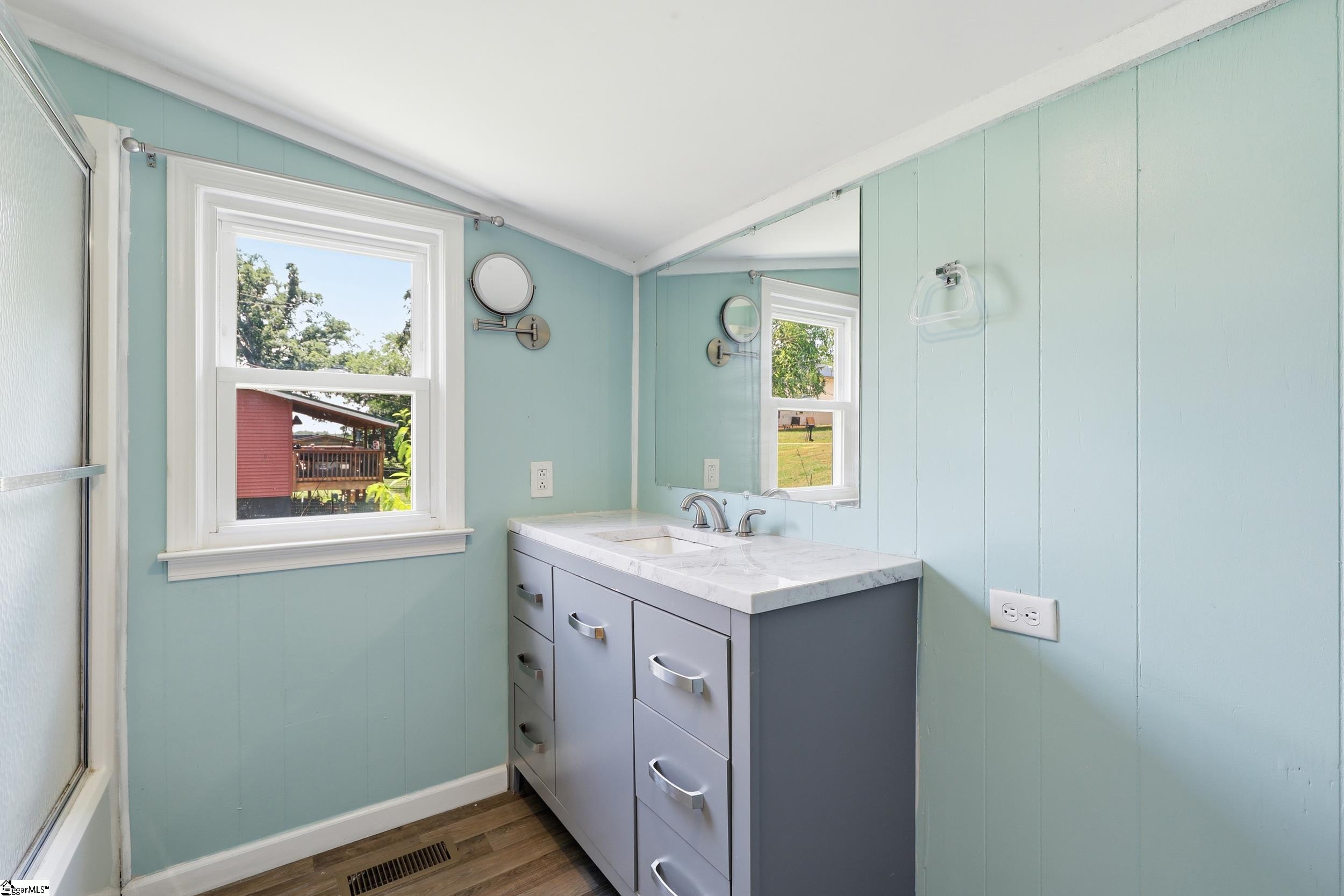 5 Hammett Street Piedmont, SC 29673